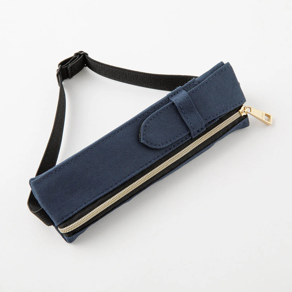 1375-midori-book-band-pen-case-for-b6-to-a5-in-navy-2.webp Midori Book Band Pen Case for B6 to A5 in Navy