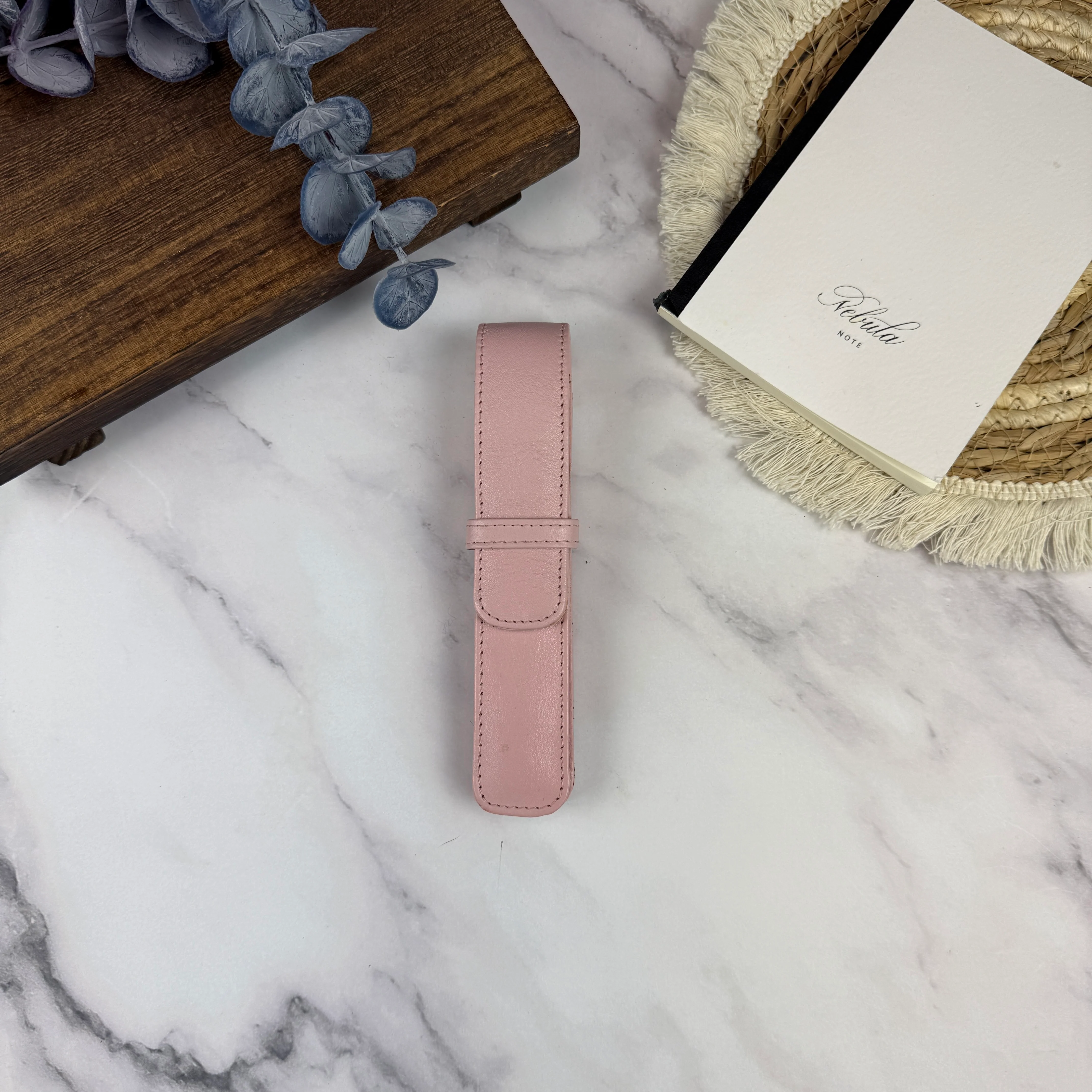 1399-girologio-single-pen-case-in-blush-petal-2.webp Girologio Single Pen Case in Blush Petal