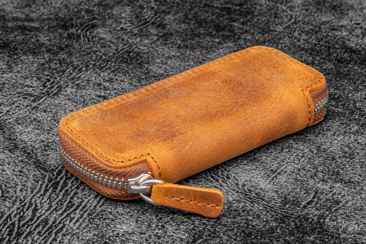 1423-galen-leather-2-pen-case-for-kaweco-pocket-pen-in-crazy-horse-brown-2.jpg Galen Leather 2 Pen Case for Kaweco - Pocket Pen in Crazy Horse Brown
