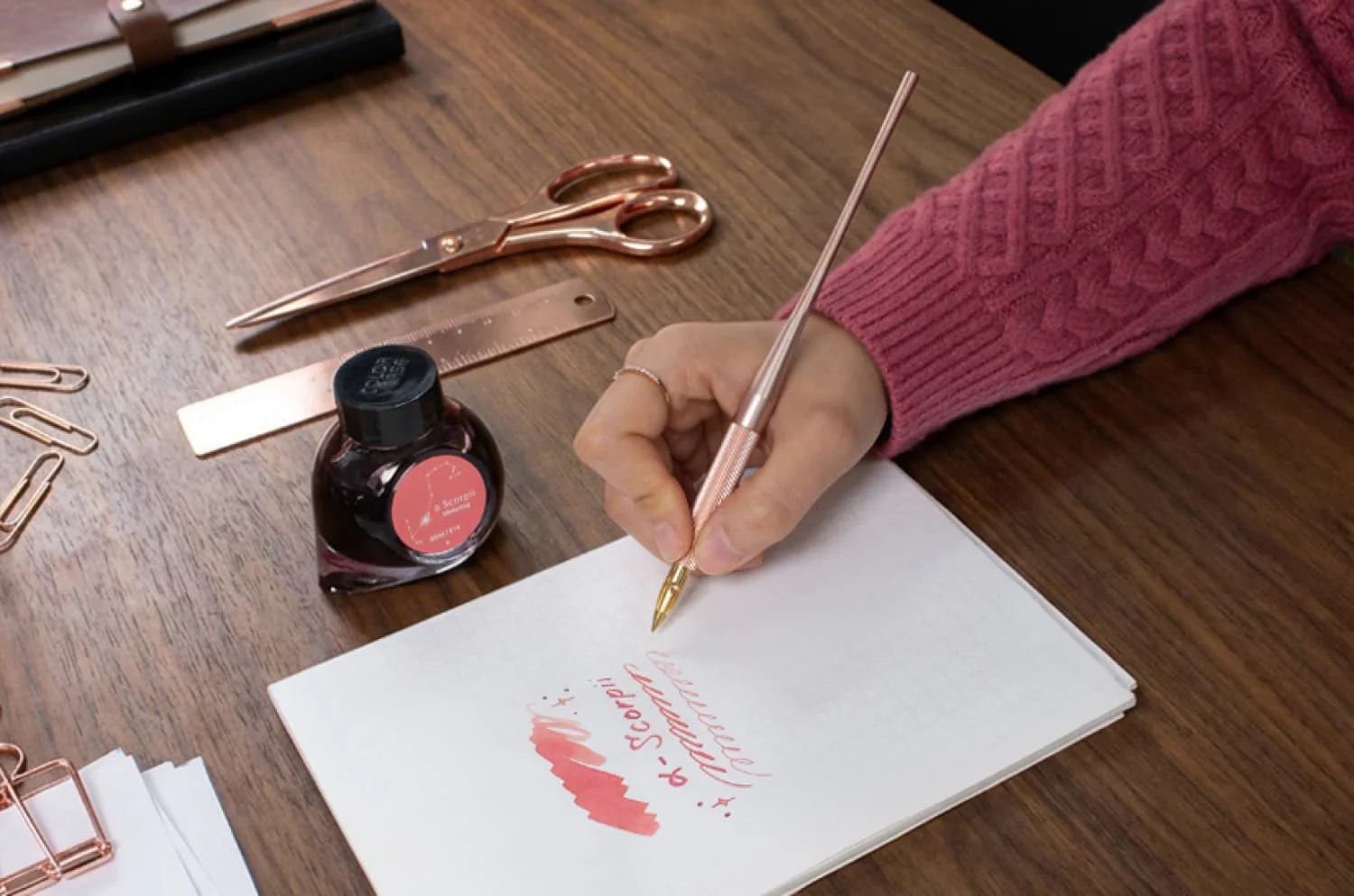 1747-colorverse-shuttle-nib-holder-aluminum-rose-gold-large-1.webp Colorverse Shuttle Nib Holder Aluminum Rose Gold - Large