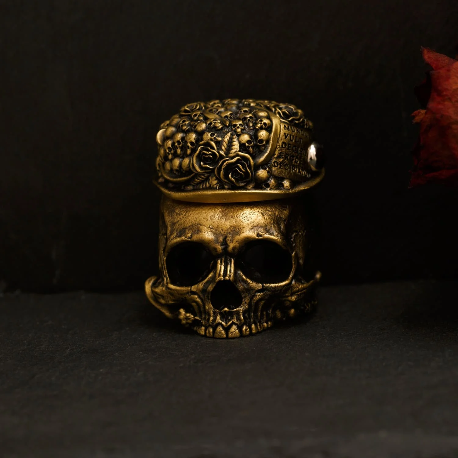 2013-sepia-accessories-vanitas-skull-ink-bottle-1.webp Sepia Accessories Vanitas Skull Ink Bottle