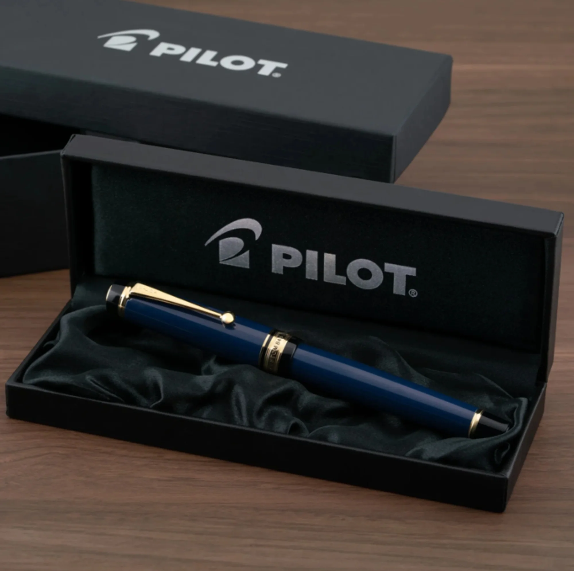 207-pilot-custom-845-fountain-pen-in-prussian-blue-2.webp Pilot Custom 845 Fountain Pen in Prussian Blue