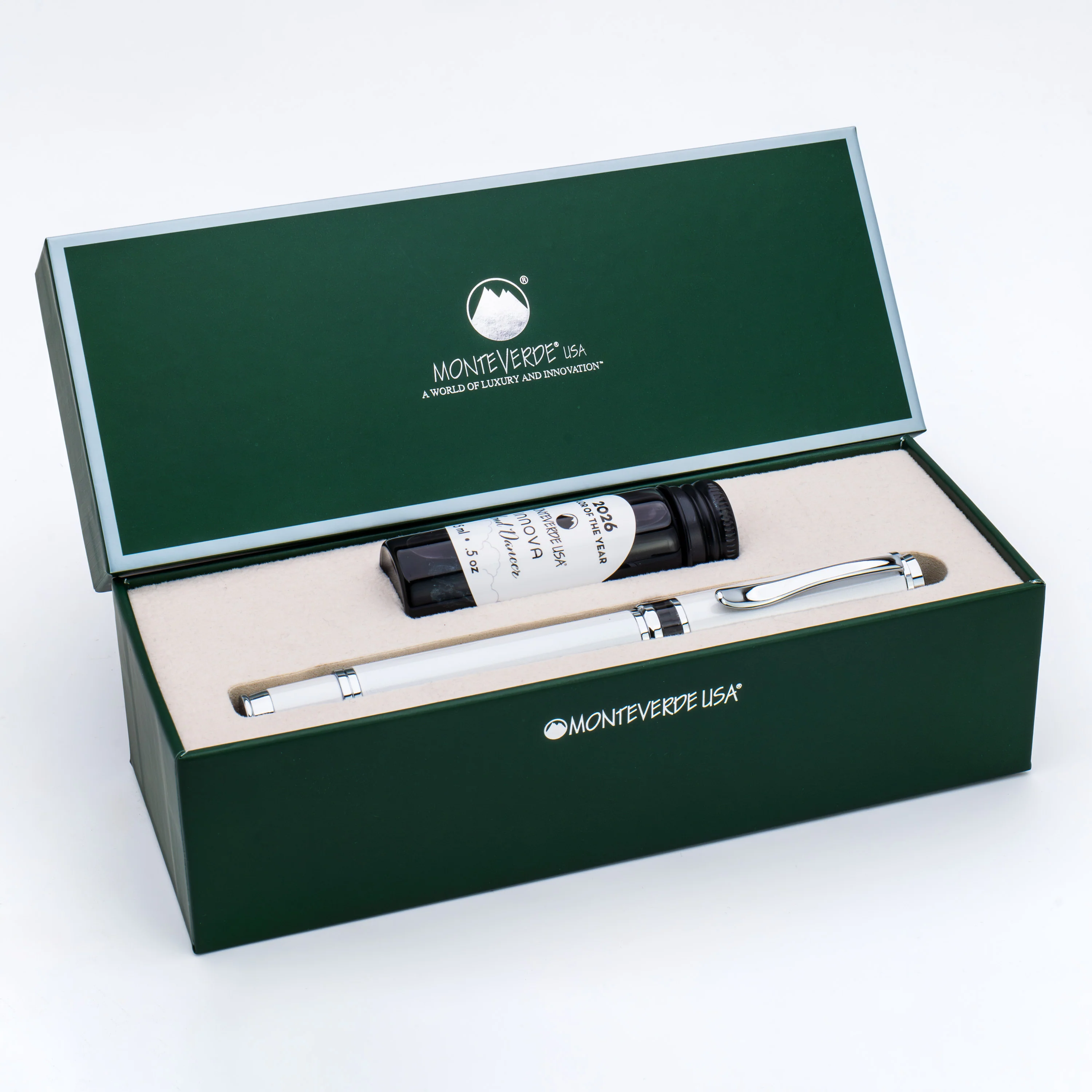 2319-monteverde-innova-fountain-pen-in-2026-cloud-dancer-in-chrome-trim-limited-edition-2.webp Monteverde Innova Fountain Pen in 2026 Cloud Dancer in Chrome Trim - Limited Edition