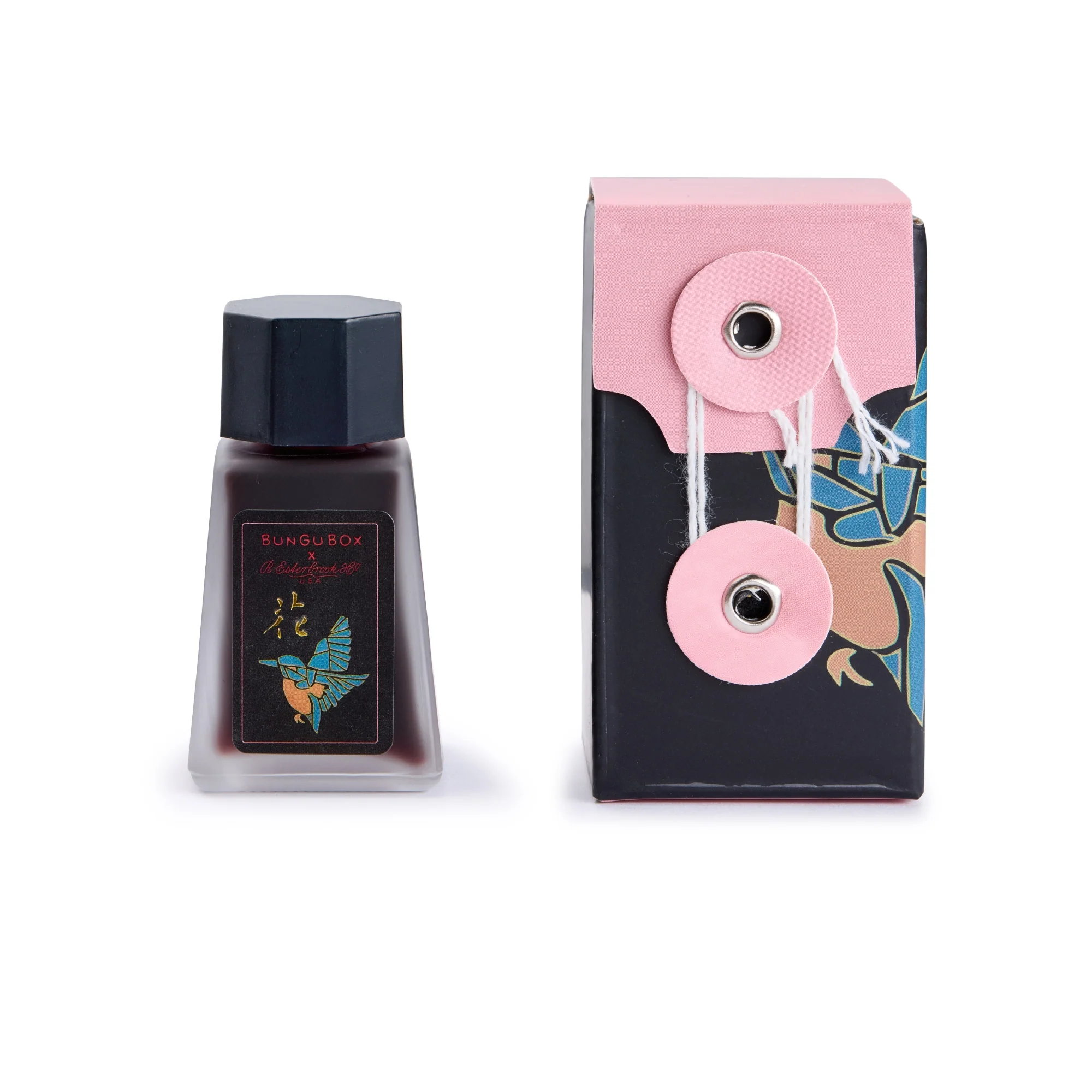 2446-esterbrook-estie-x-bungubox-kachofugetsu-fountain-pen-ink-in-flower-blossom-pink-30ml-2.webp Esterbrook Estie x BUNGUBOX Kachofugetsu Fountain Pen Ink in Flower (Blossom Pink) - 30ml