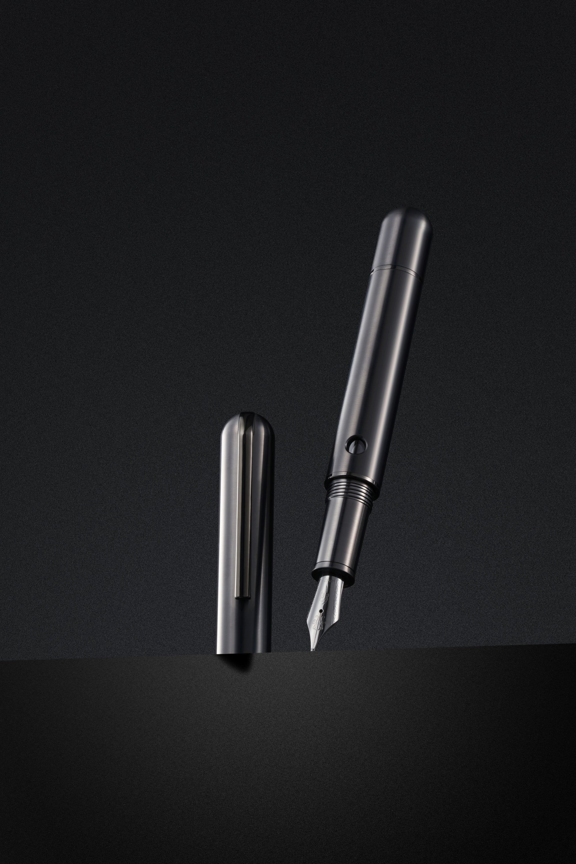 Nahvalur Nautilus Fountain Pen in Ti Black