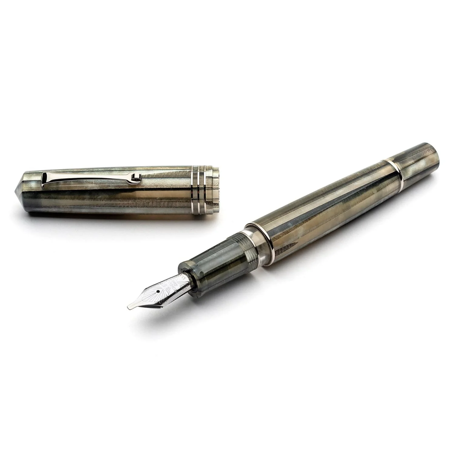 3963-leonardo-momento-zero-grande-2.0-fountain-pen-in-sand-1.webp Leonardo Momento Zero Grande 2.0 Fountain Pen in Sand