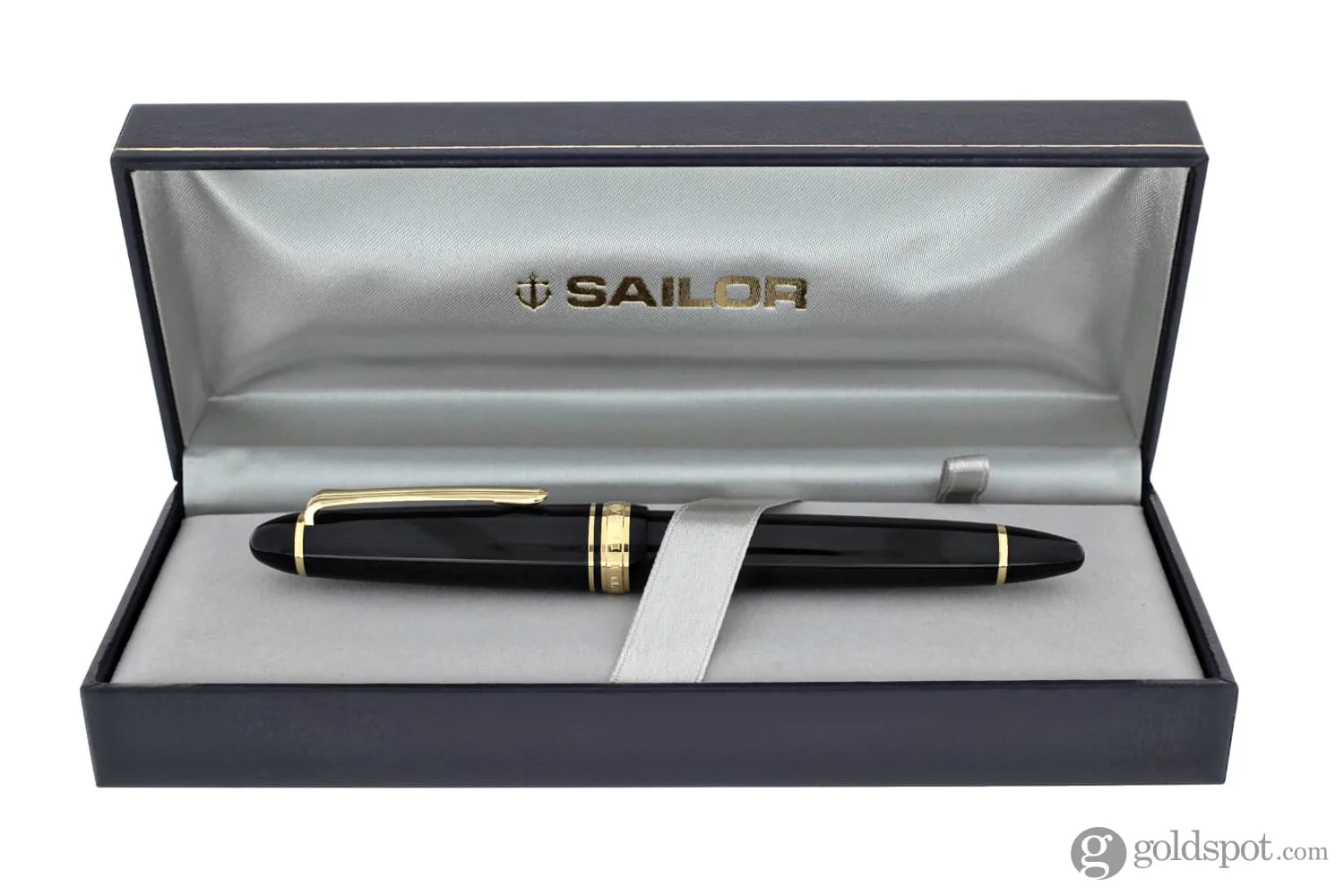 Sailor 1911 Standard Fountain Pen in Black with Gold Trim - 14K Gold
