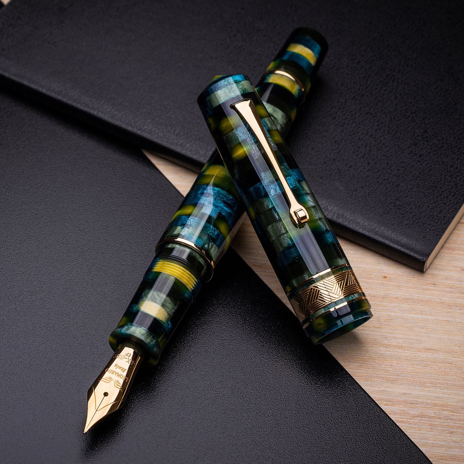 4016-leonardo-mosaico-fountain-pen-in-baobab-1.jpg Leonardo Mosaico Fountain Pen in Baobab