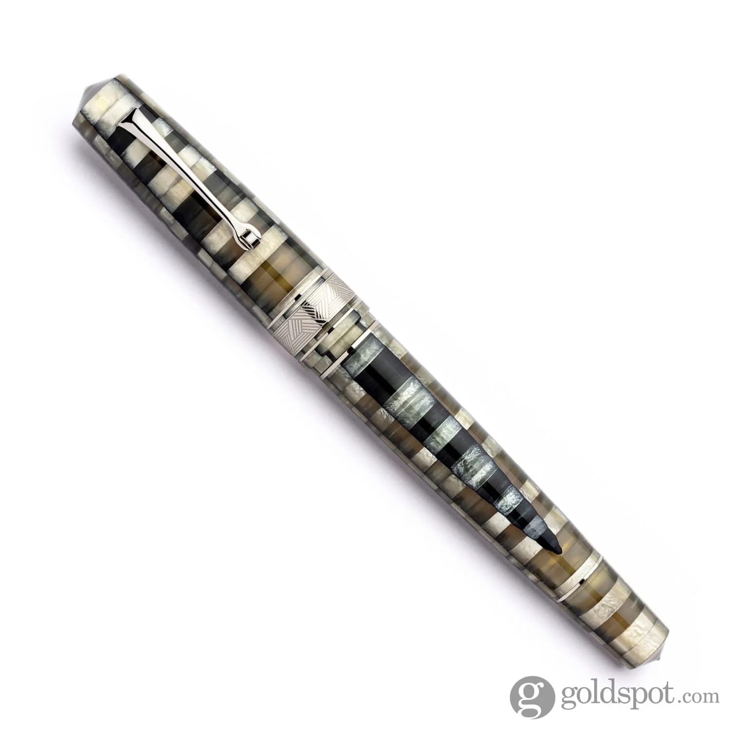 4045-leonardo-mosaico-fountain-pen-in-chiaroscuro-14kt-gold-nib-4.webp Leonardo Mosaico Fountain Pen in Chiaroscuro - 14kt Gold Nib