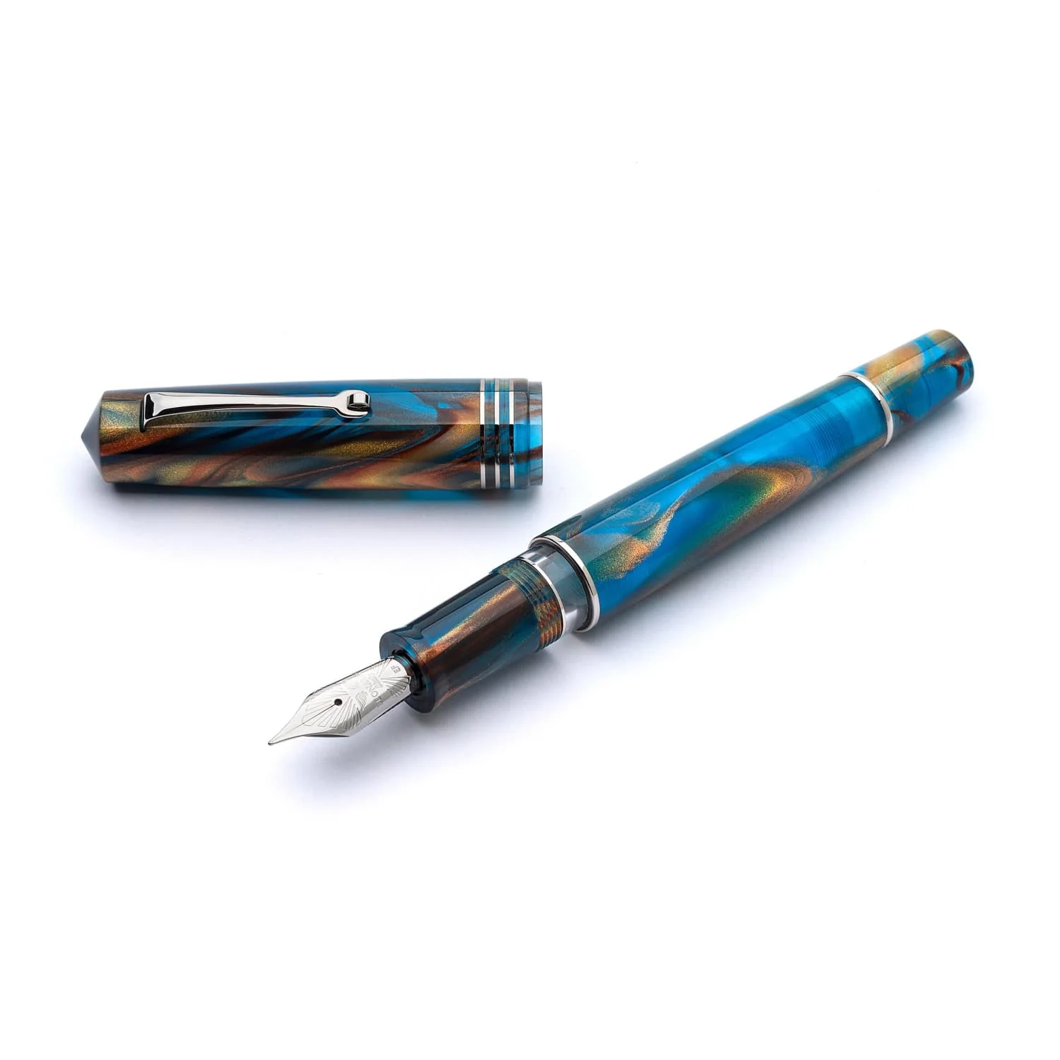 4065-leonardo-momento-zero-grande-2.0-fountain-pen-in-stardust-1.webp Leonardo Momento Zero Grande 2.0 Fountain Pen in Stardust