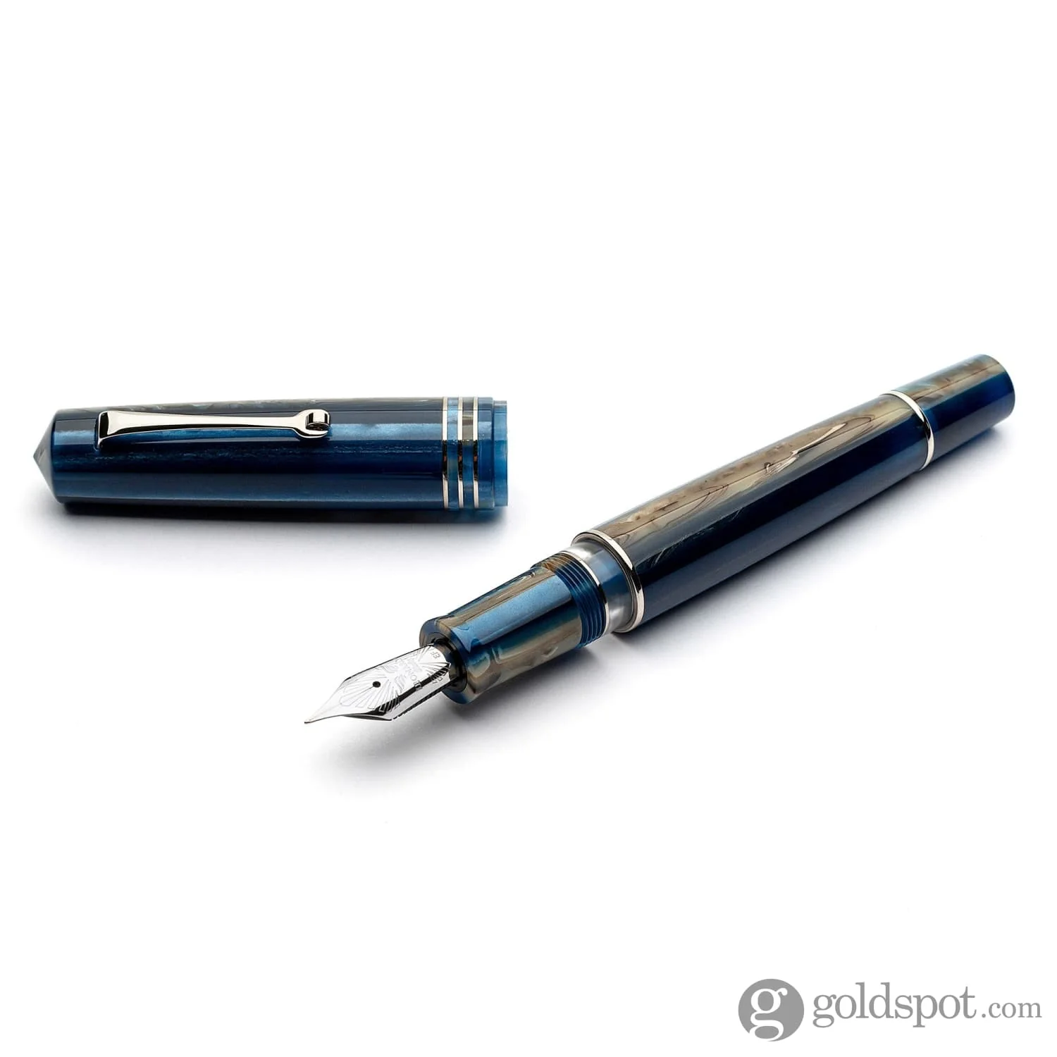 Leonardo Momento Zero Grande 2.0 Fountain Pen in Dark Hawaii