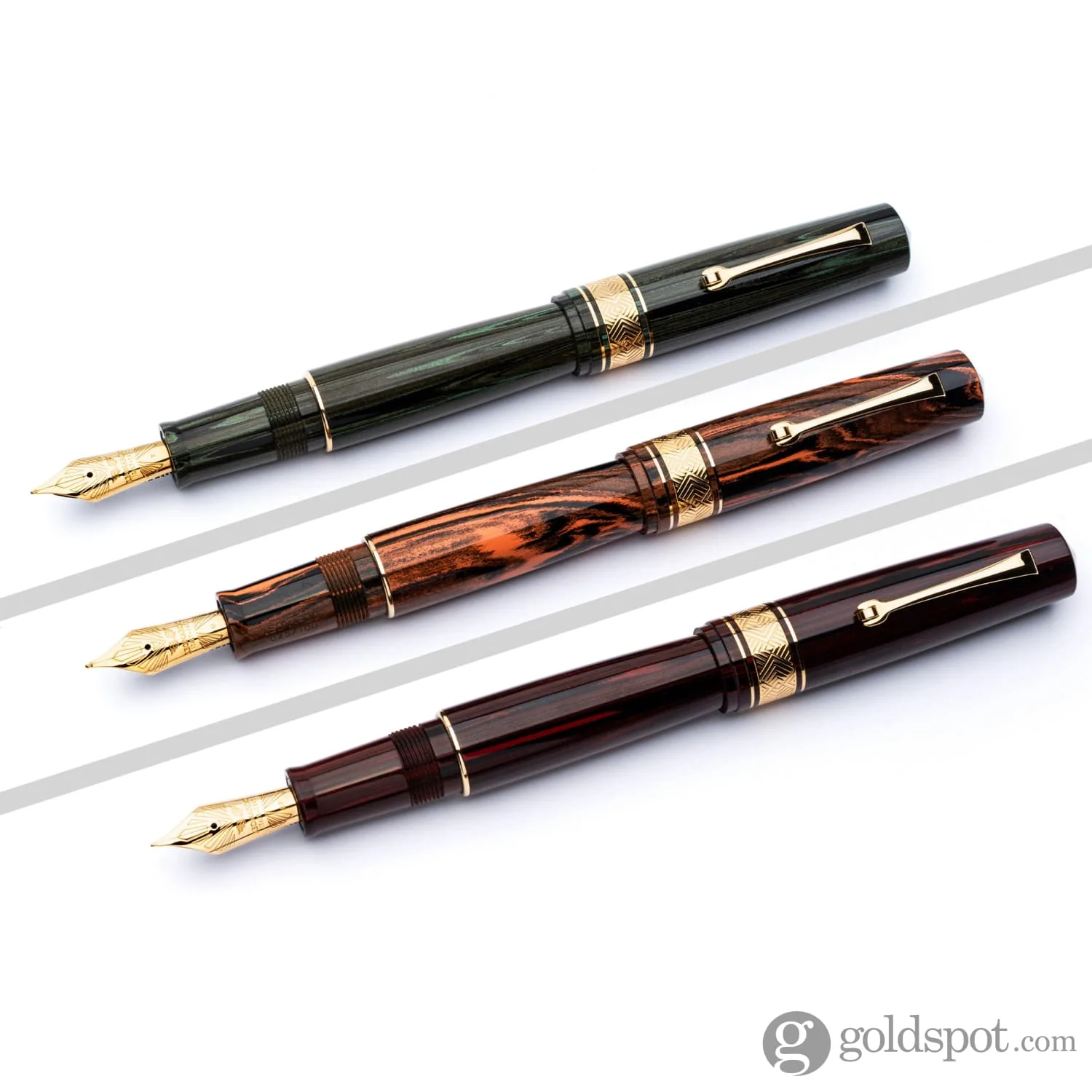 4099-leonardo-momento-zero-grande-masterpiece-ebonite-in-rose-5.webp Leonardo Momento Zero Grande Masterpiece Ebonite in Rose