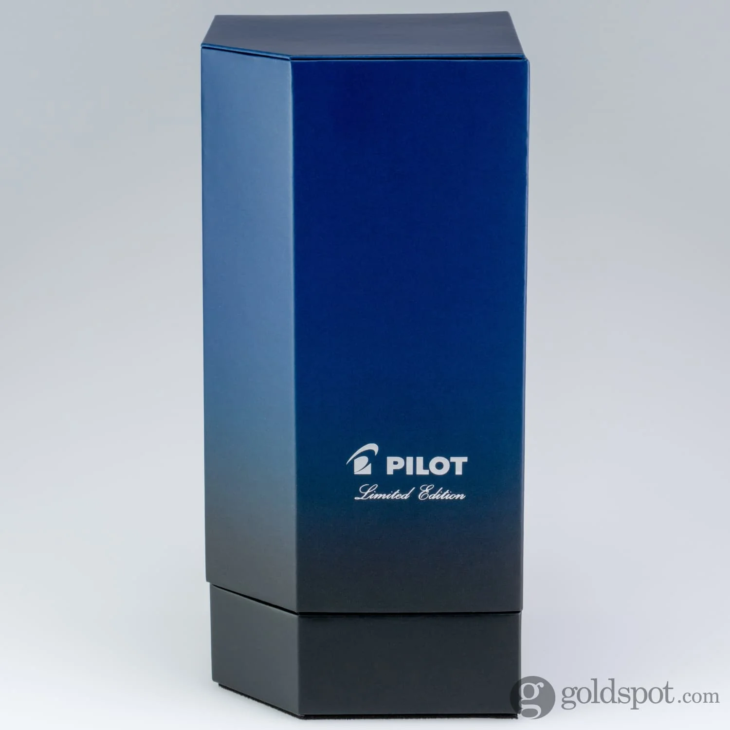 Pilot Vanishing Point 2025 Limited Edition Fountain Pen in Link Midnight - Medium 18K Gold Nib