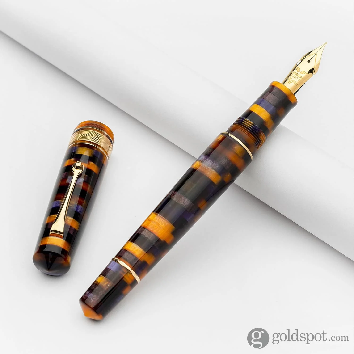 Leonardo Mosaico Fountain Pen in Anemone