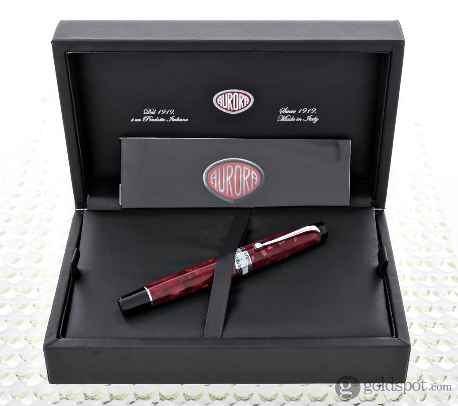 4281-aurora-optima-fountain-pen-in-rossa-red-with-chrome-trim-14k-gold-2.webp Aurora Optima Fountain Pen in Rossa Red with Chrome Trim - 14K Gold