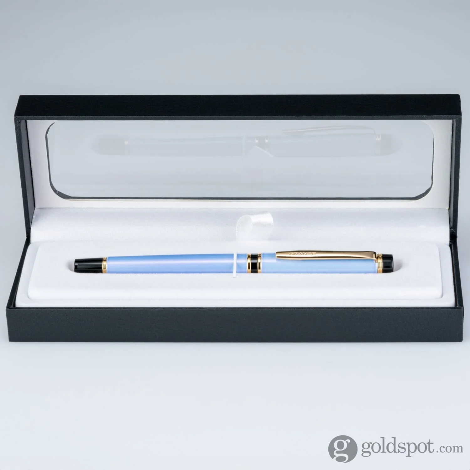 4331-pilot-grance-fountain-pen-in-serene-light-blue-14k-gold-nib-10.webp Pilot Grance Fountain Pen in Serene Light Blue - 14k Gold Nib