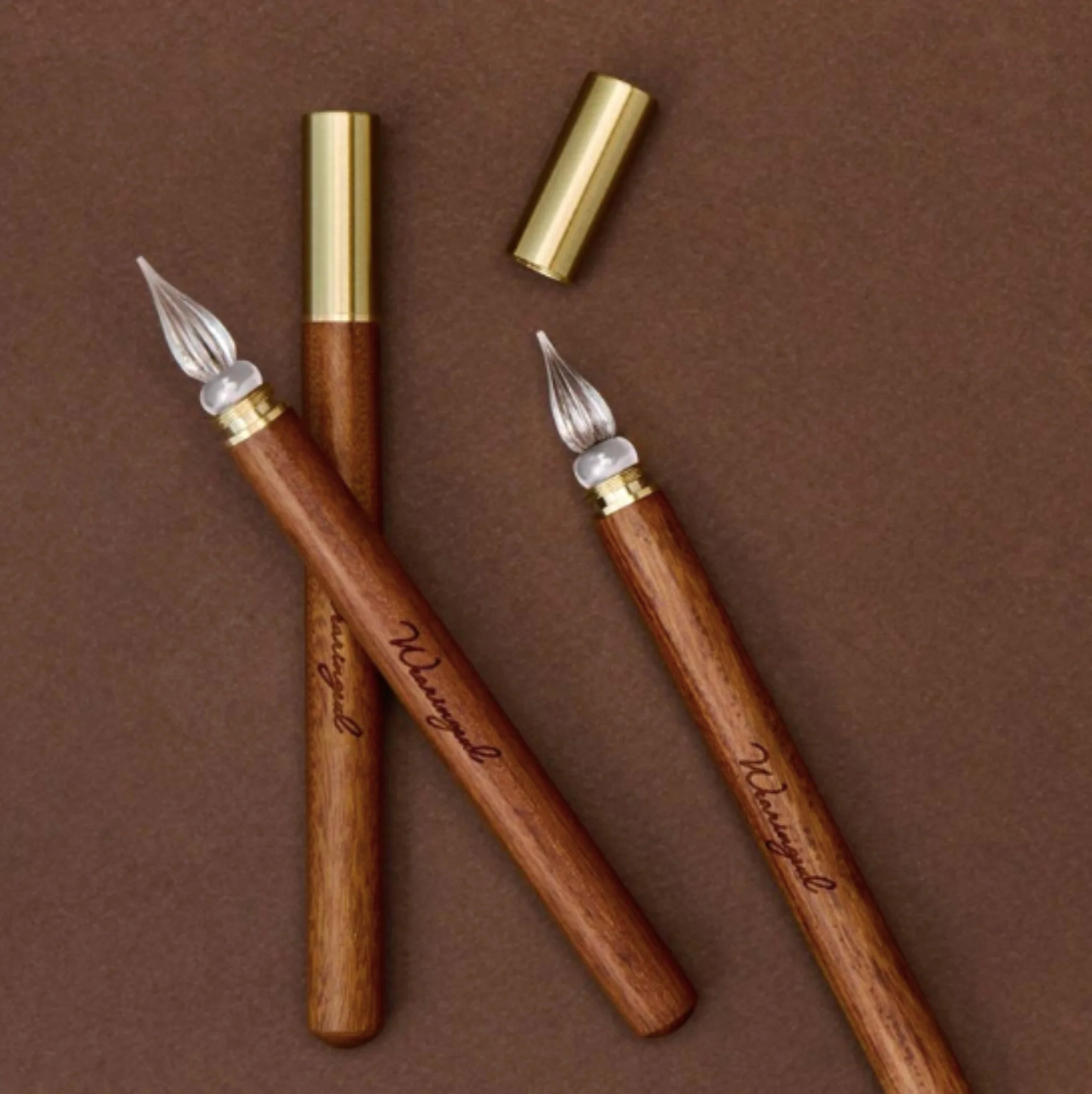 463-wearingeul-modular-glass-pen-in-transparent-glass-nib-with-rosewood-handle-4.webp Wearingeul Modular Glass Pen in Transparent Glass Nib with Rosewood Handle
