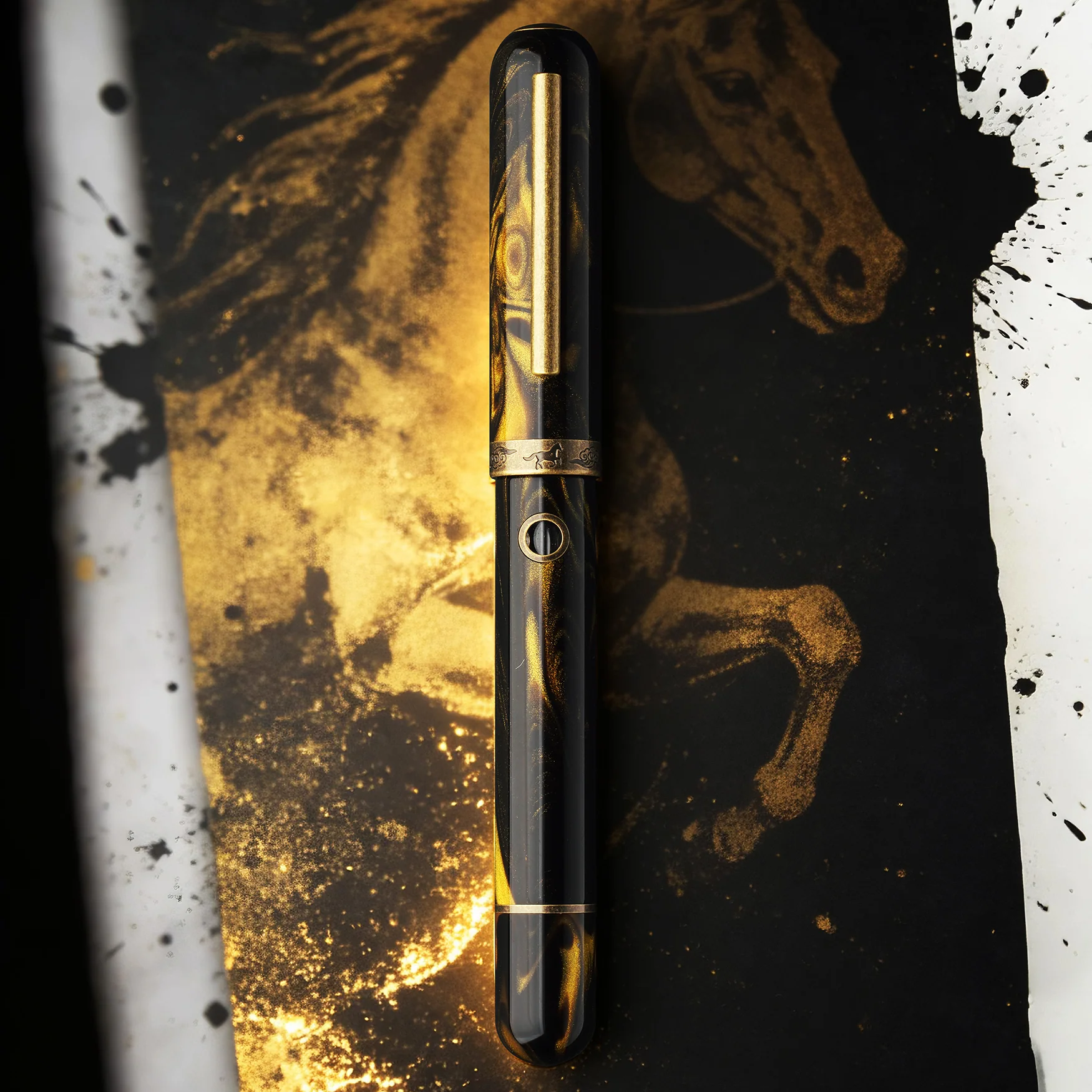 466-nahvalur-nautilus-fountain-pen-in-year-of-the-horse-2.webp Nahvalur Nautilus Fountain Pen in Year of the Horse