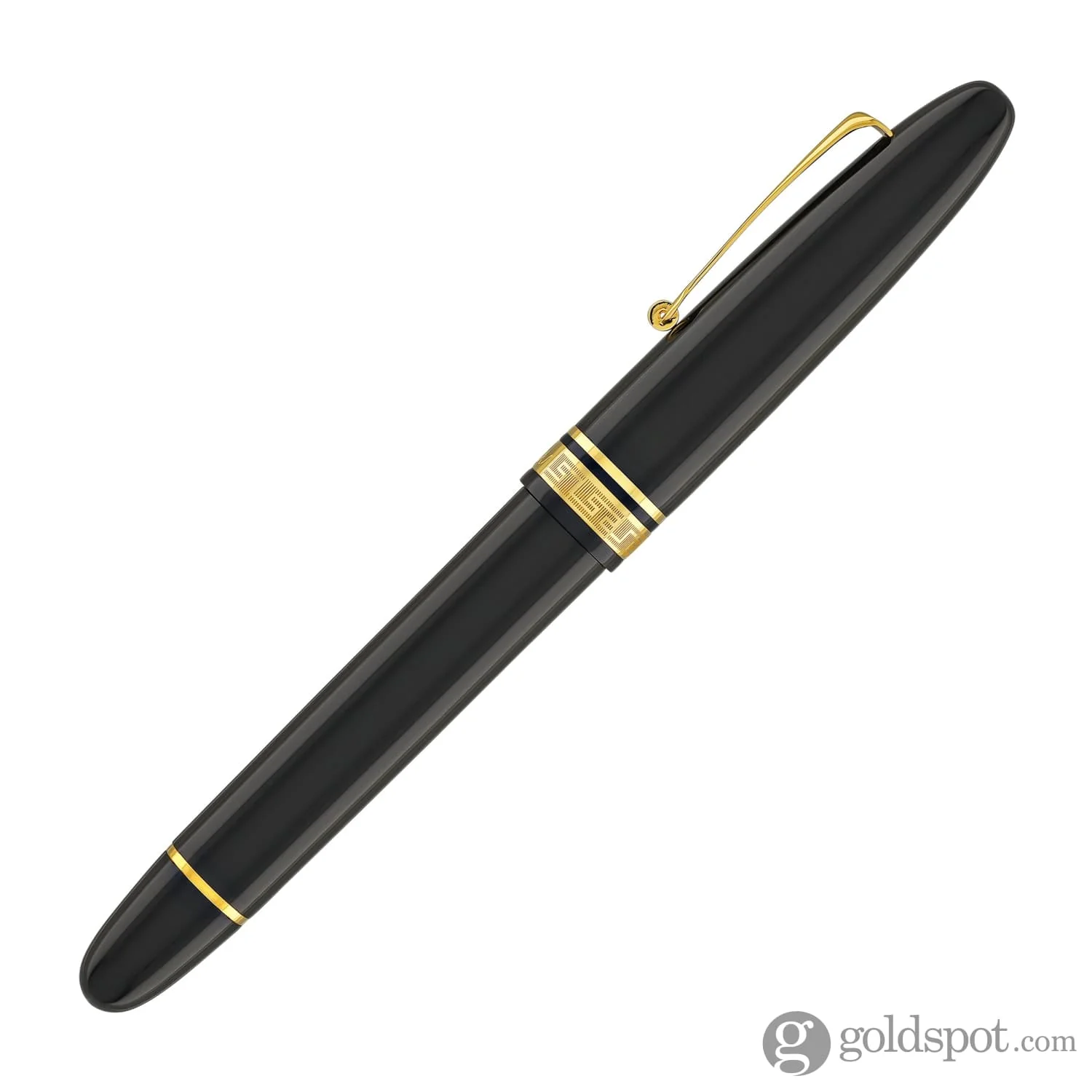 Omas Ogiva Fountain Pen in Nera with Gold Trim