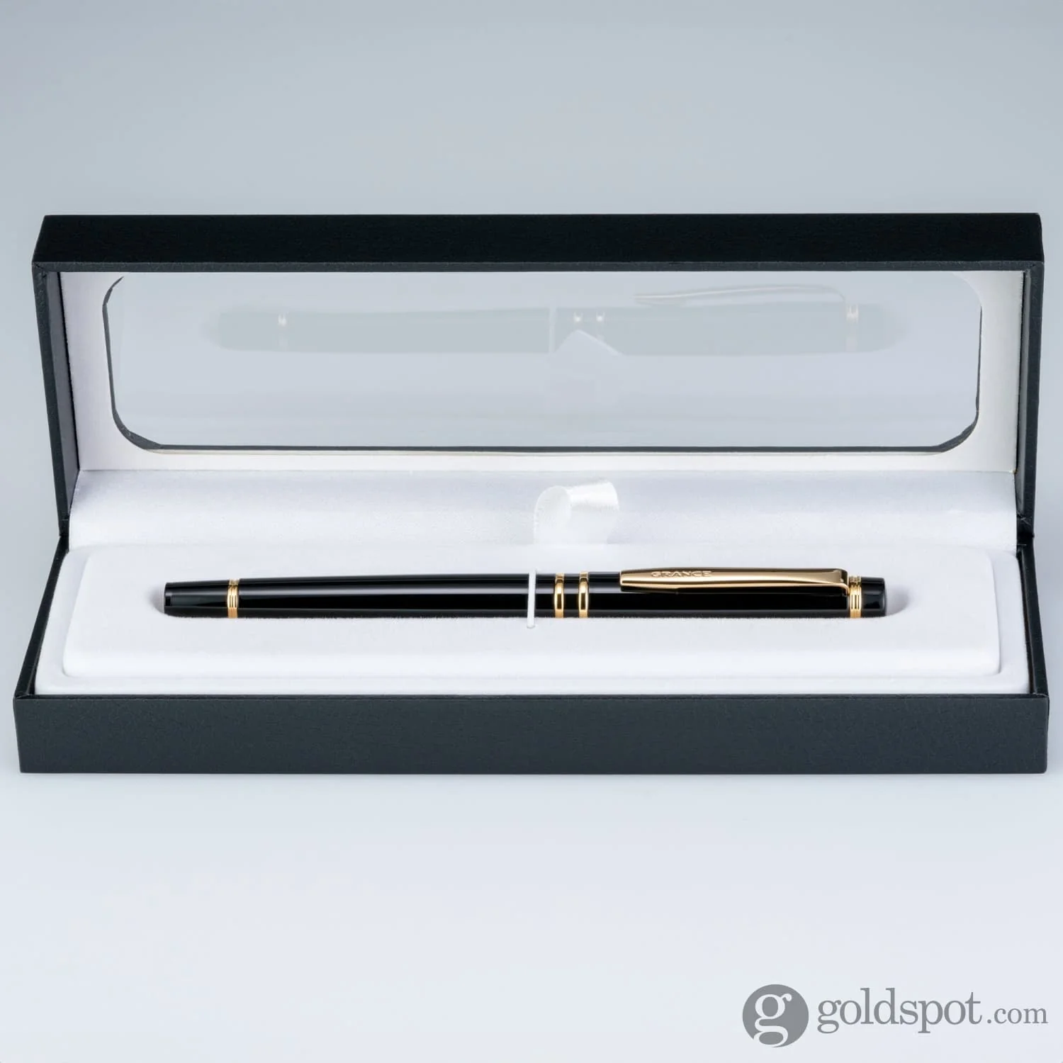 4826-pilot-grance-fountain-pen-in-classic-black-14k-gold-nib-9.webp Pilot Grance Fountain Pen in Classic Black - 14k Gold Nib