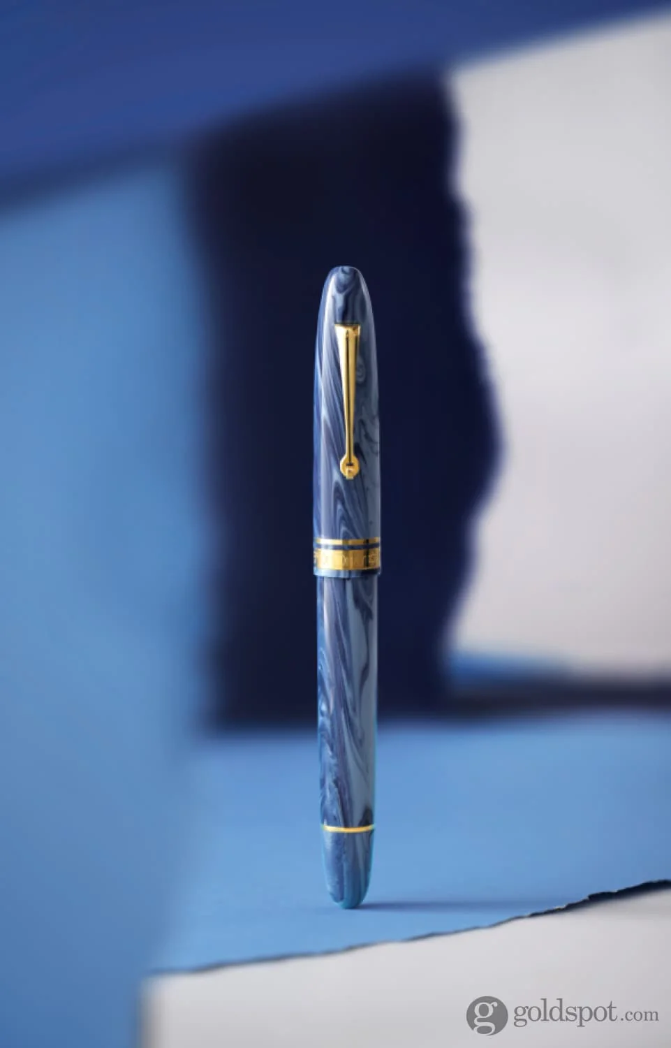 4891-omas-ogiva-israel-limited-edition-fountain-pen-with-gold-trim-10.webp Omas Ogiva Israel Limited Edition Fountain Pen with Gold Trim