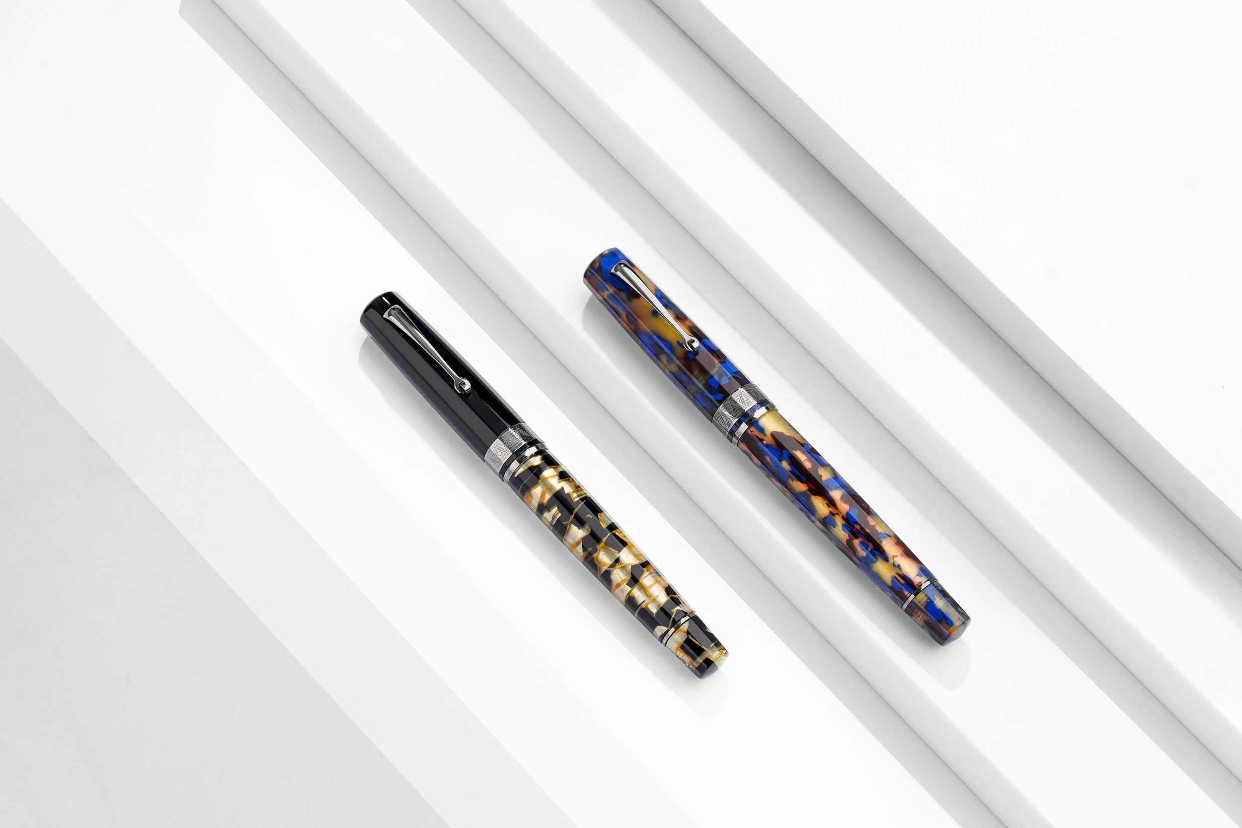 4894-omas-paragon-fountain-pen-in-blue-lucens-with-silver-trim-11.webp Omas Paragon Fountain Pen in Blue Lucens with Silver Trim