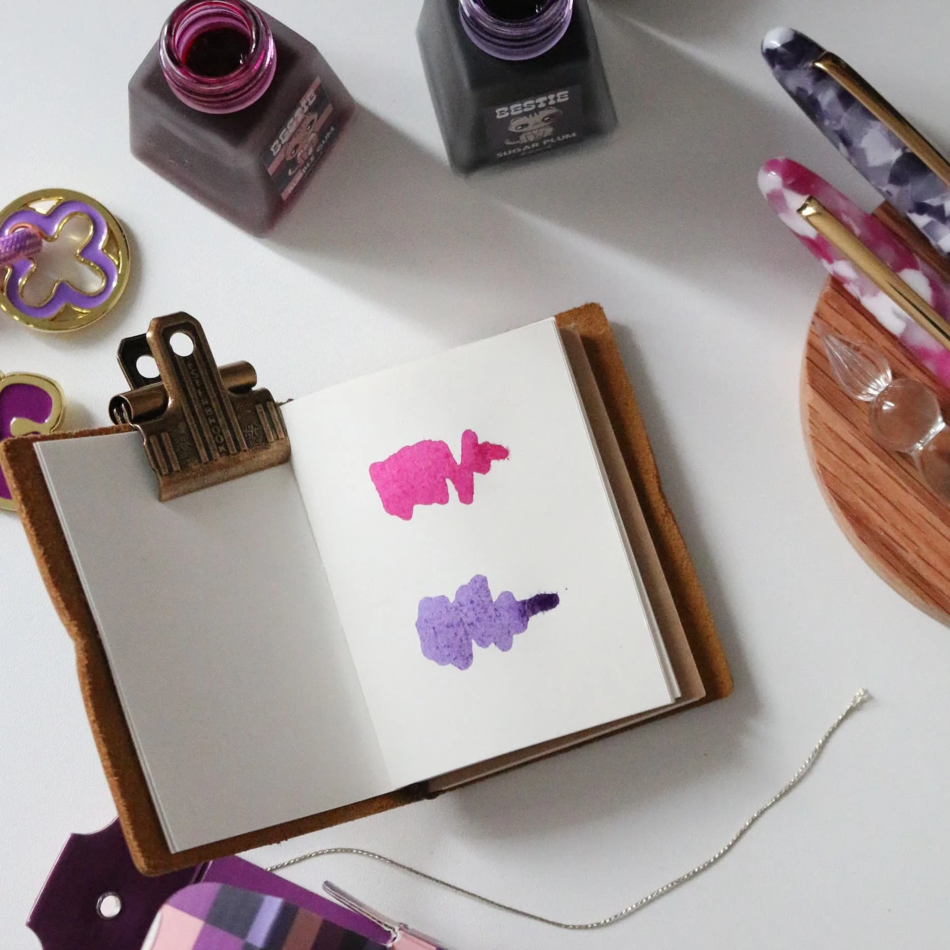 492-esterbrook-estie-bestie-fountain-pen-in-sugar-plum-purple-10.webp Esterbrook Estie Bestie Fountain Pen in Sugar Plum Purple