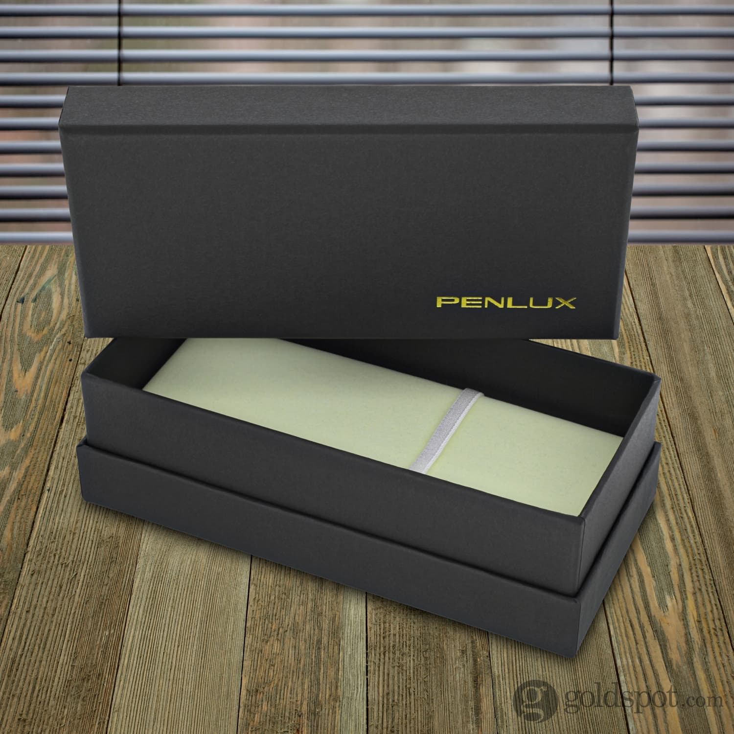 Penlux Masterpiece Delgado Fountain Pen in Tangerine