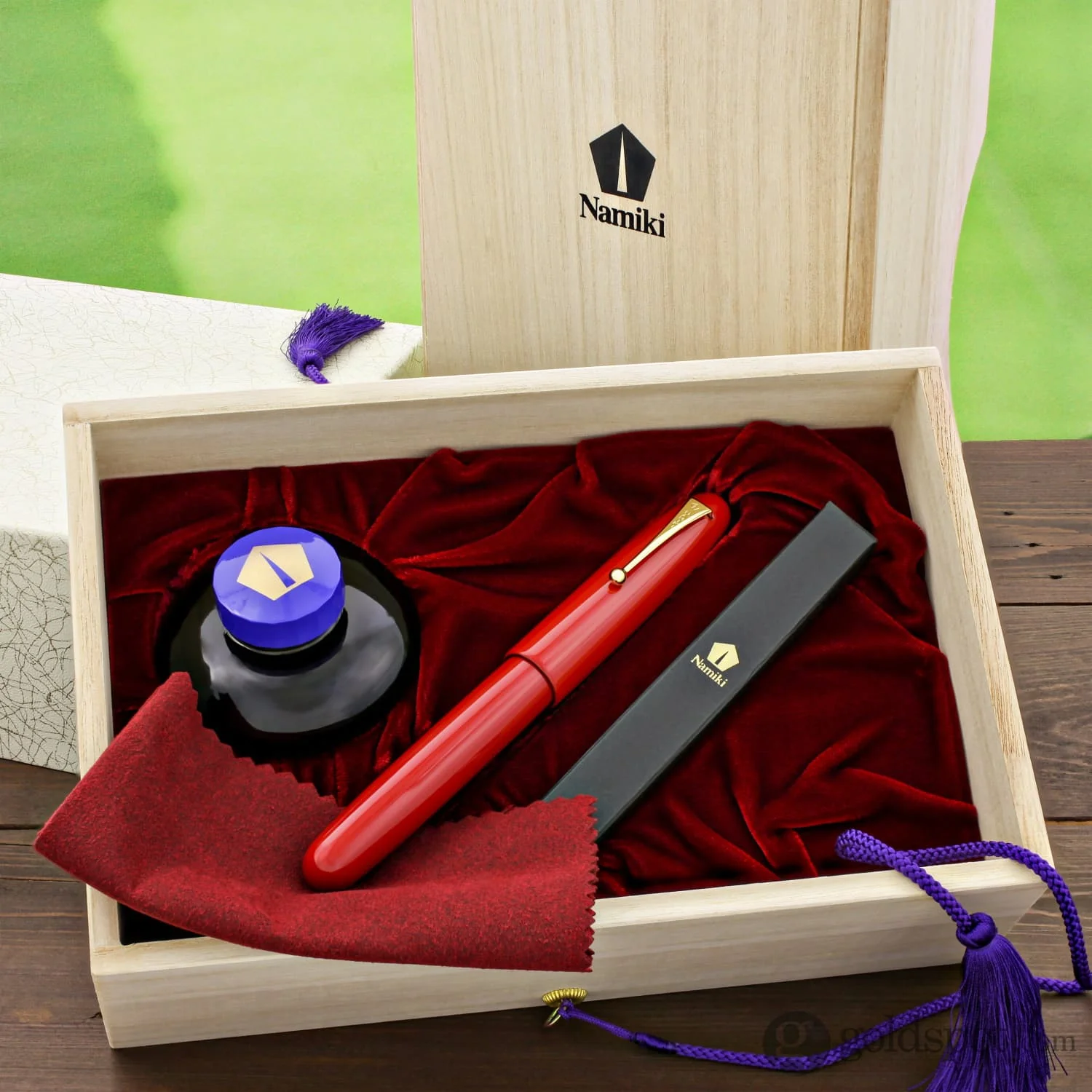 Namiki Emperor Fountain Pen in Vermilion Urushi Red - 18K Gold