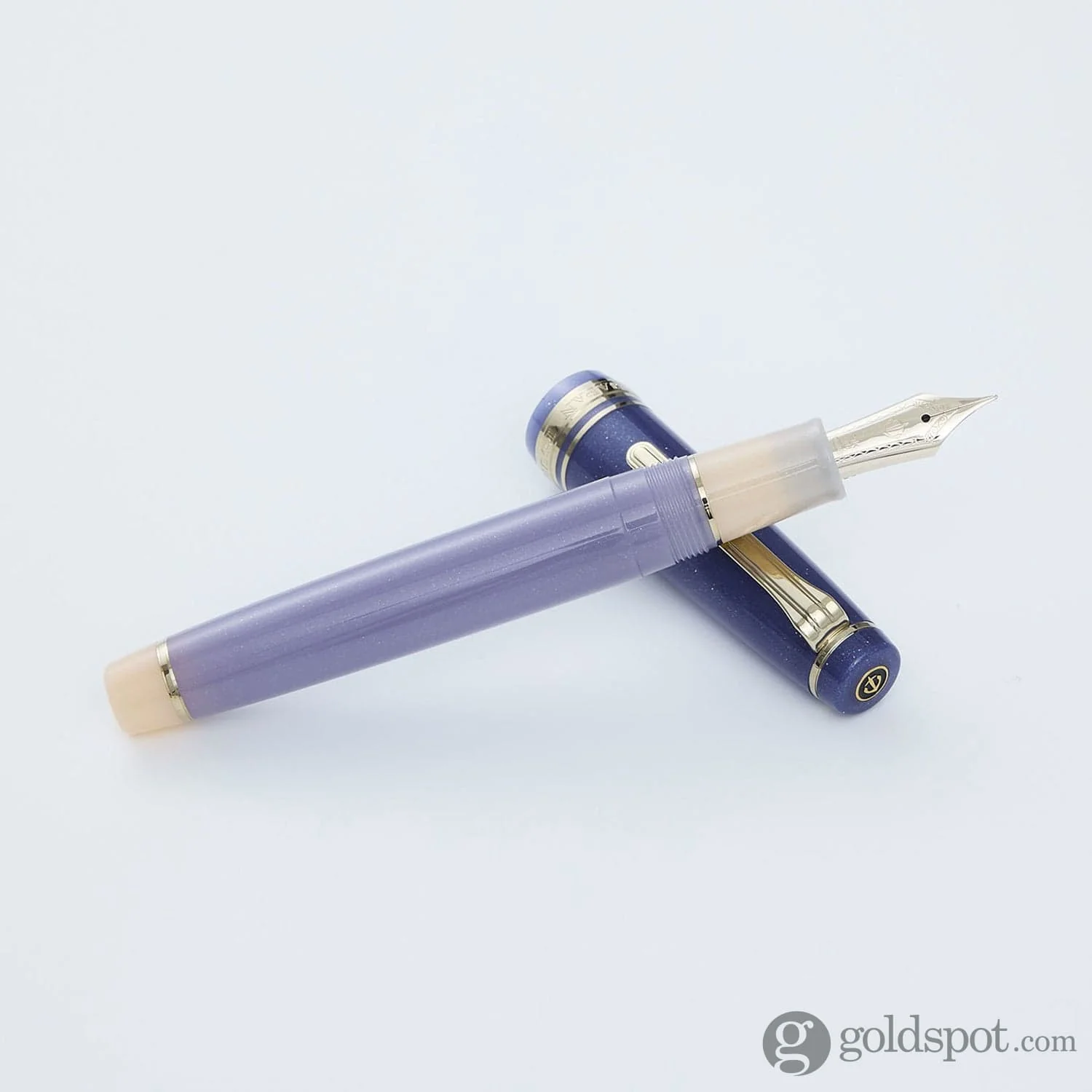 5362-sailor-pro-gear-standard-fountain-pen-in-dreamy-hour-21k-gold-10.webp Sailor Pro Gear Standard Fountain Pen in Dreamy Hour - 21K Gold