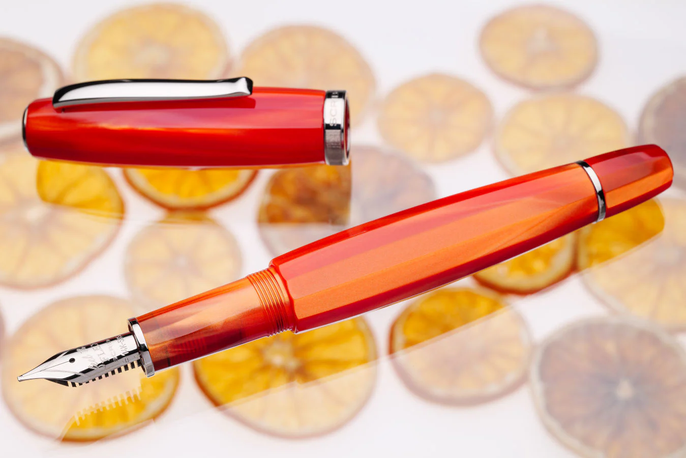 5473-scribo-feel-fountain-pen-in-arancia-with-platinum-trim-11.webp Scribo Feel Fountain Pen in Arancia with Platinum Trim