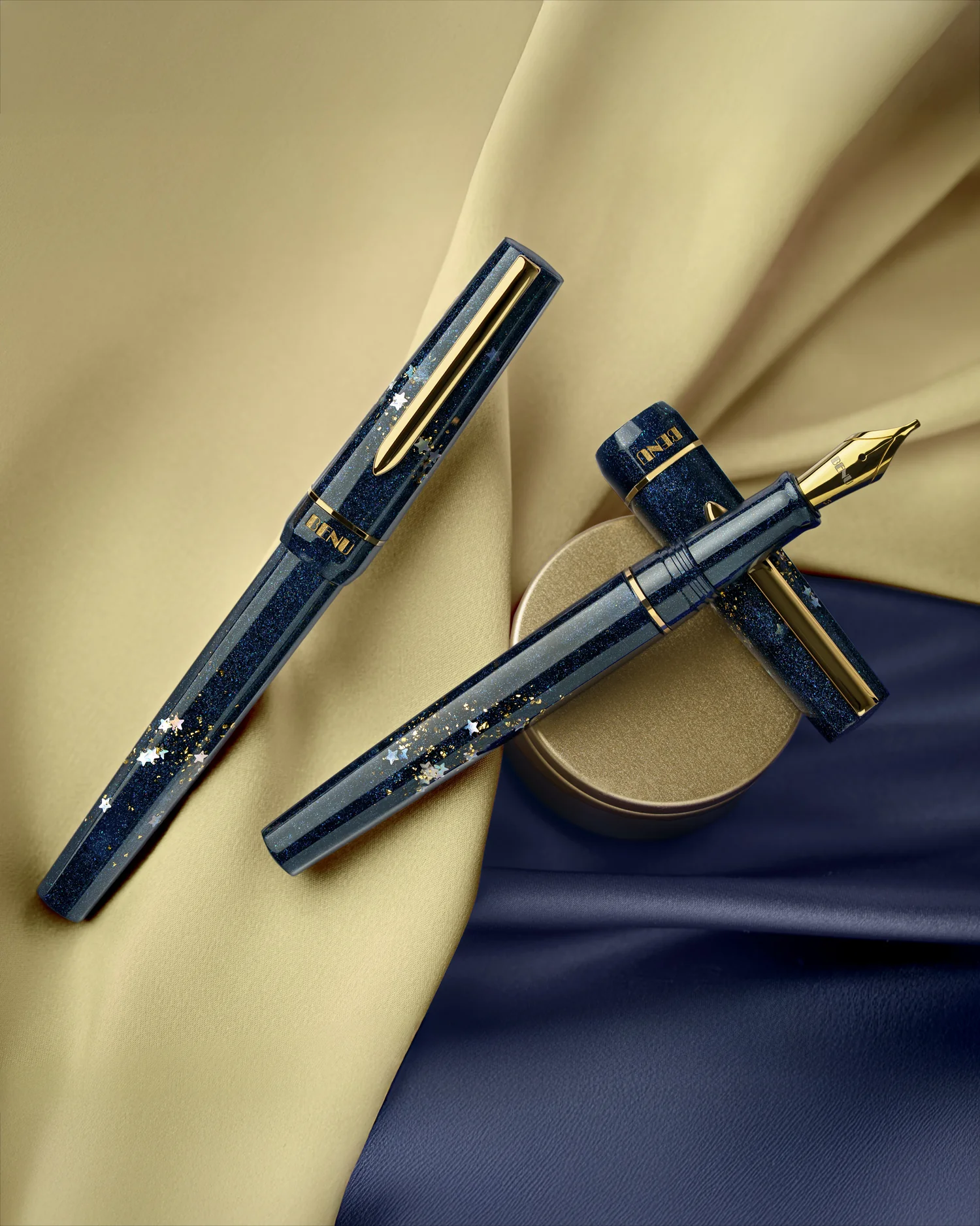 550-benu-haute-fountain-pen-in-movie-star-special-edition-11.webp Benu Haute Fountain Pen in Movie Star - Special Edition