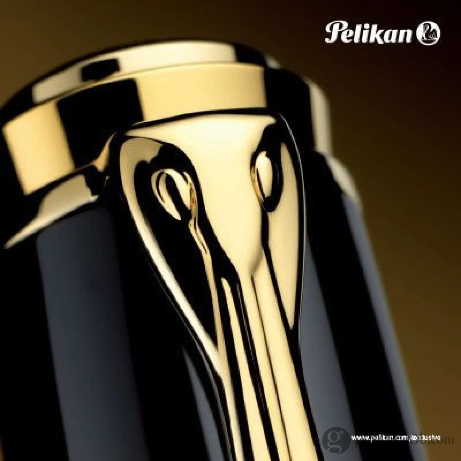 Pelikan Souveran M1000 Fountain Pen in Black & Green - 18K Gold Broad Point