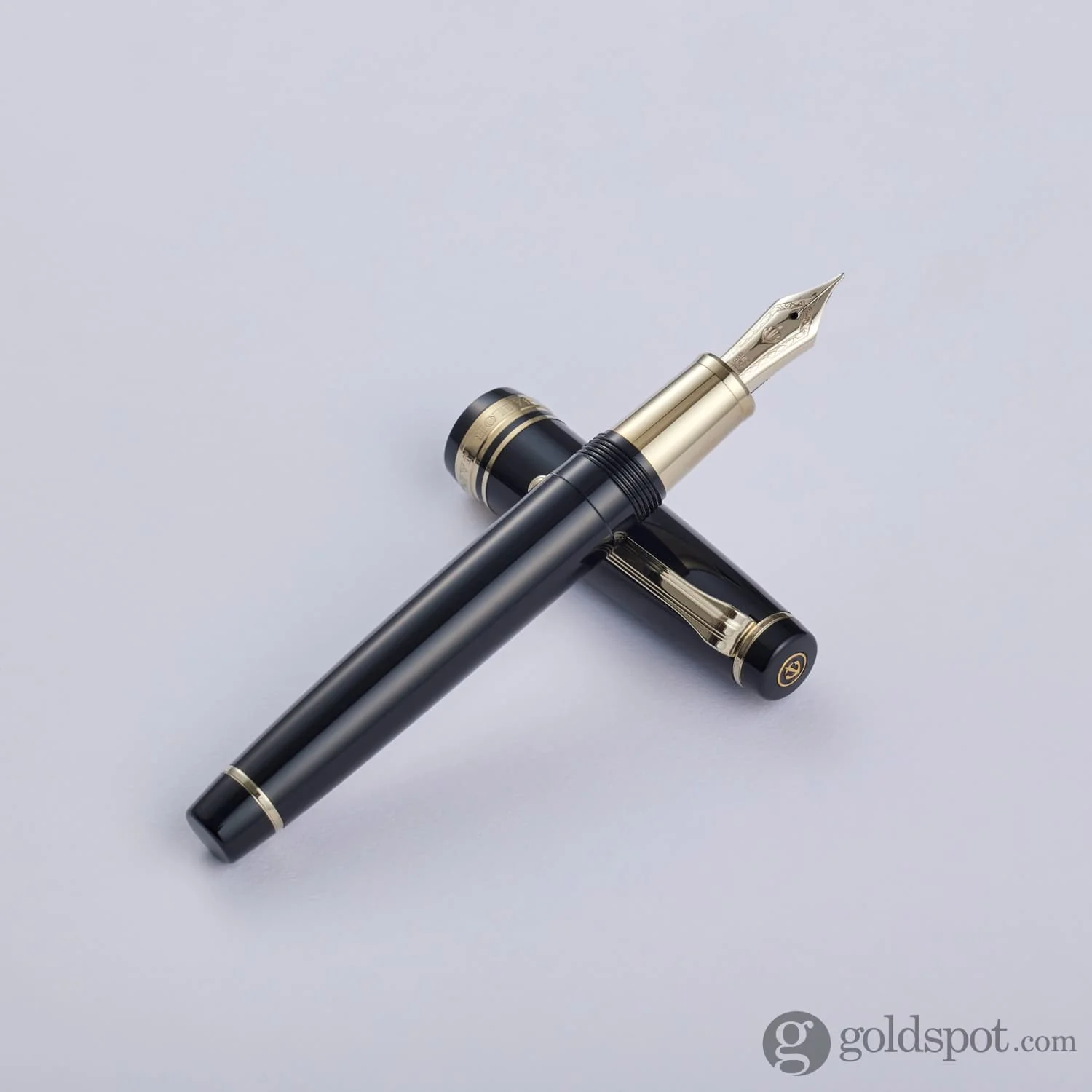 Sailor Pro Gear Regular Fountain Pen in Roppongi Gold - 21kt Gold