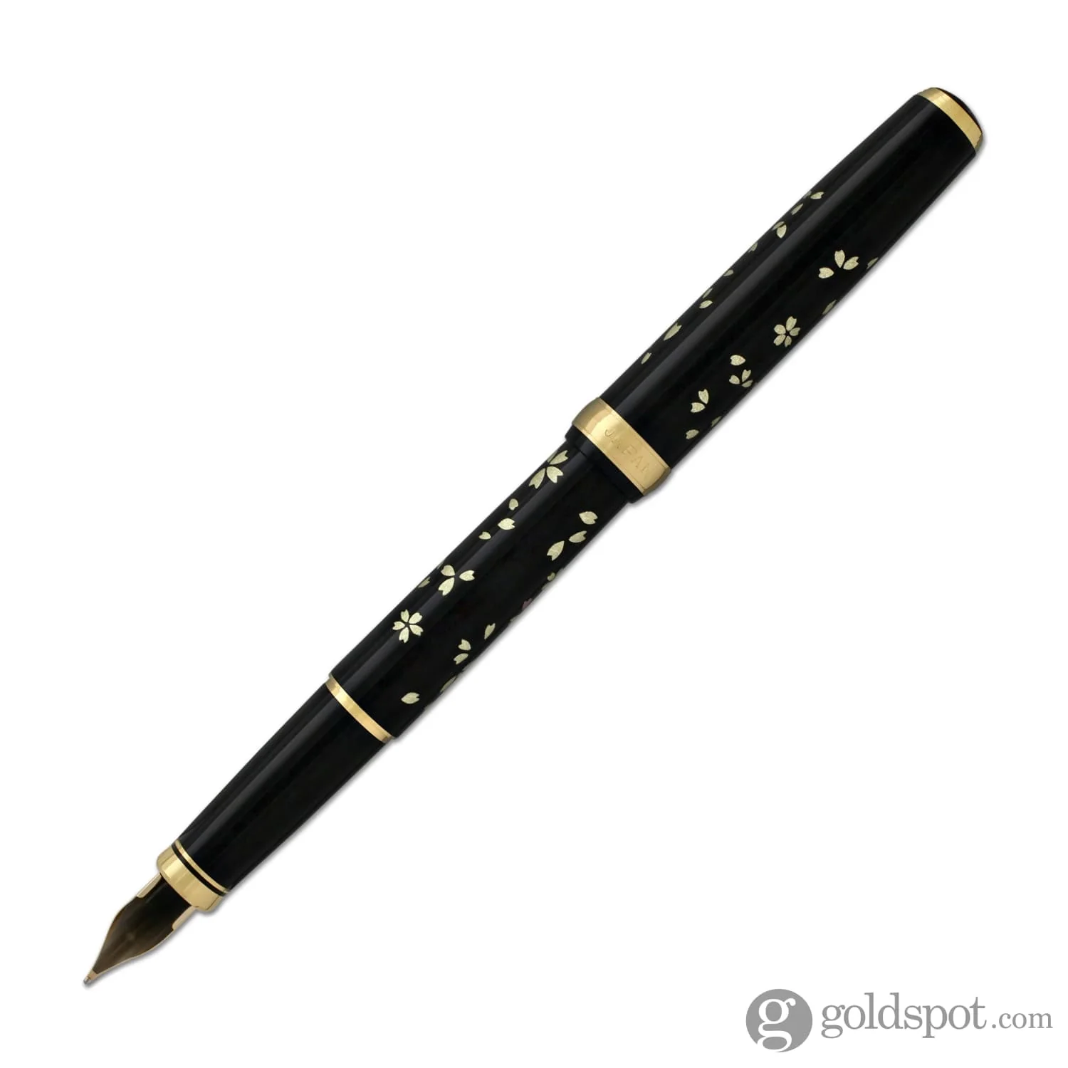 5815-platinum-classic-maki-e-fountain-pen-in-cherry-blossom-18k-gold-4.webp Platinum Classic Maki-e Fountain Pen in Cherry Blossom - 18K Gold