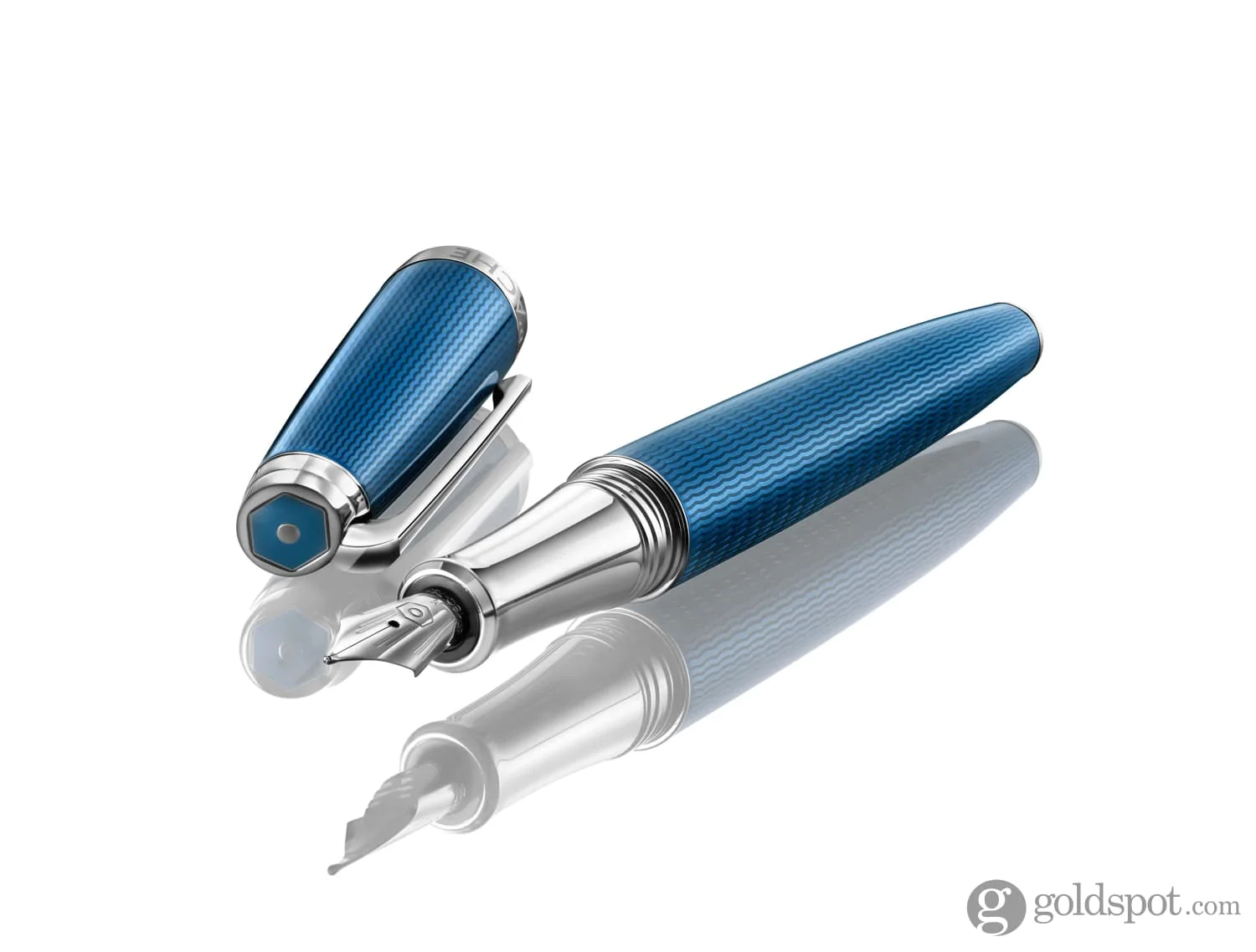 Caran d'Ache Léman Fountain Pen in Grand Bleu - 18K Gold
