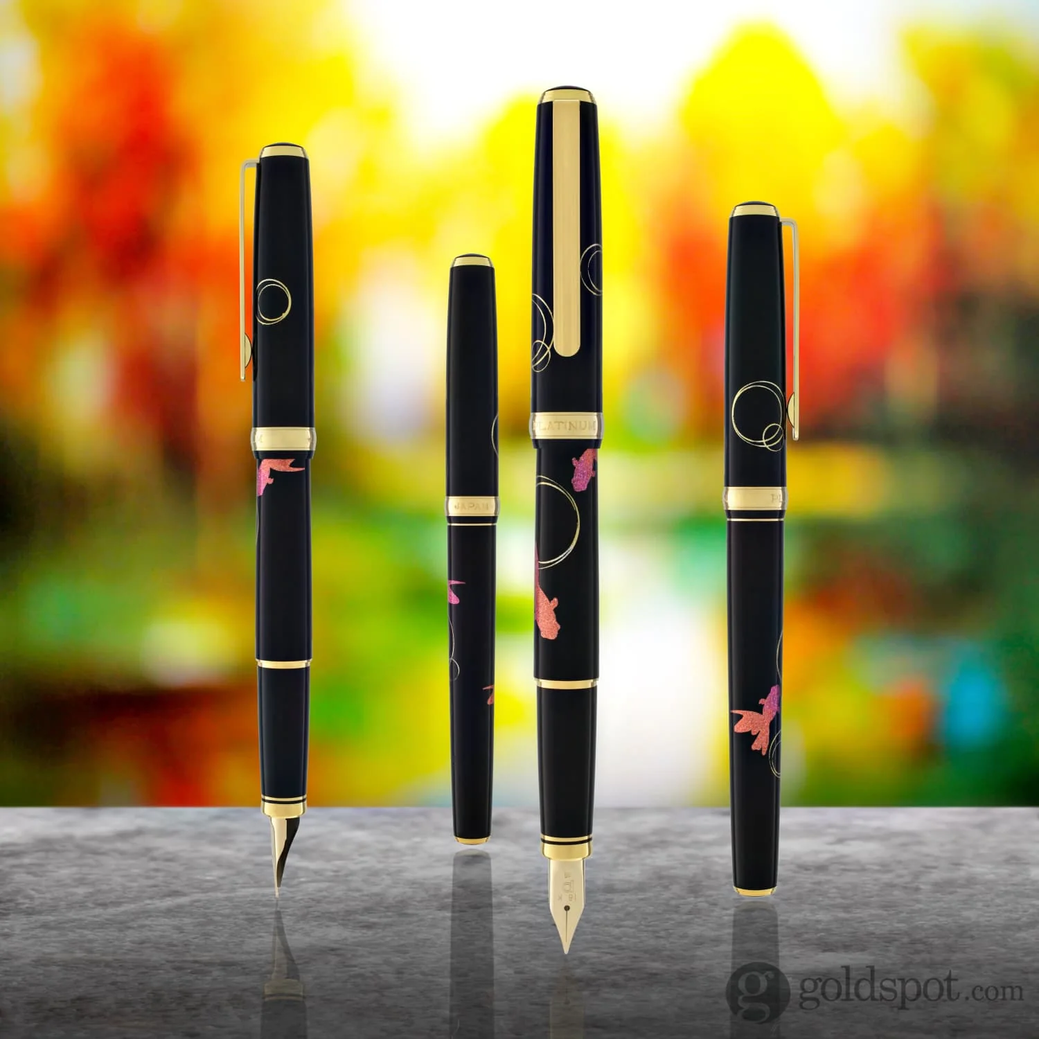 Platinum Classic Maki-e Fountain Pen in Gold Fish Design - 18K Gold