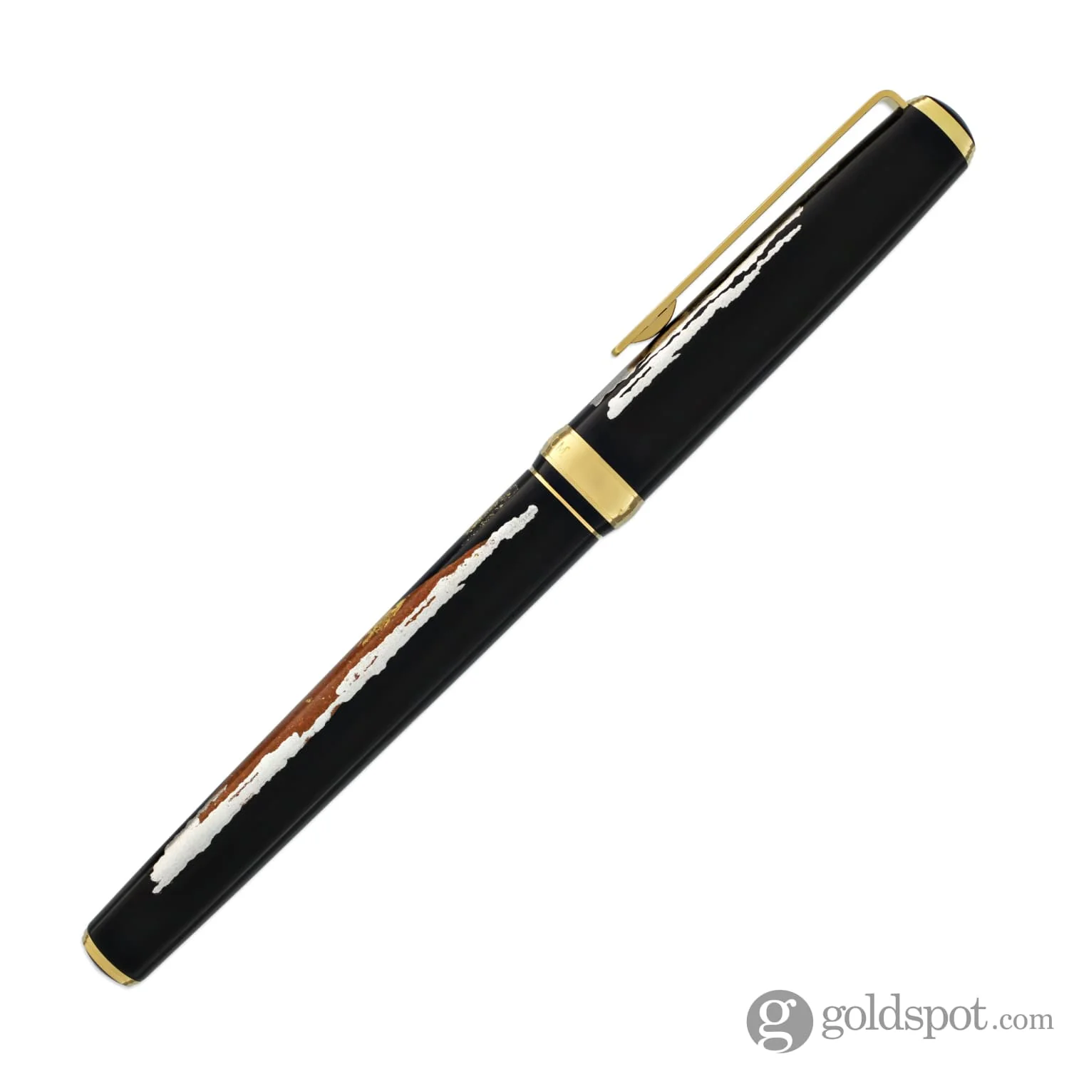 5966-platinum-classic-maki-e-fountain-pen-with-mt.-fuji-design-18k-gold-5.webp Platinum Classic Maki-e Fountain Pen with Mt. Fuji Design - 18K Gold