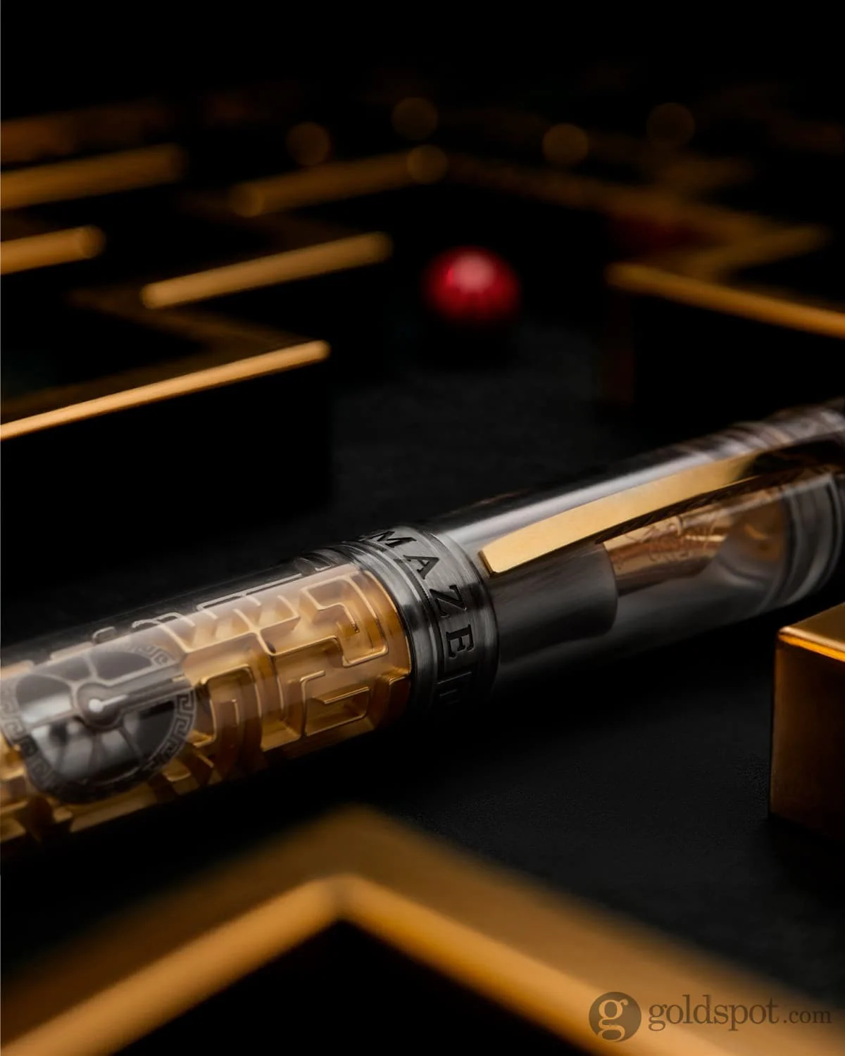 6157-visconti-limited-edition-rollerball-pen-in-maze-18k-gold-3.webp Visconti Limited Edition Rollerball Pen in Maze - 18K Gold