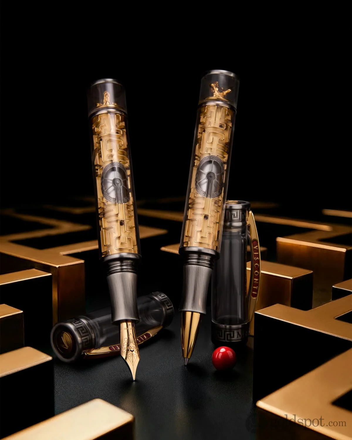 6158-visconti-limited-edition-fountain-pen-in-maze-18k-gold-7.webp Visconti Limited Edition Fountain Pen in Maze - 18K Gold