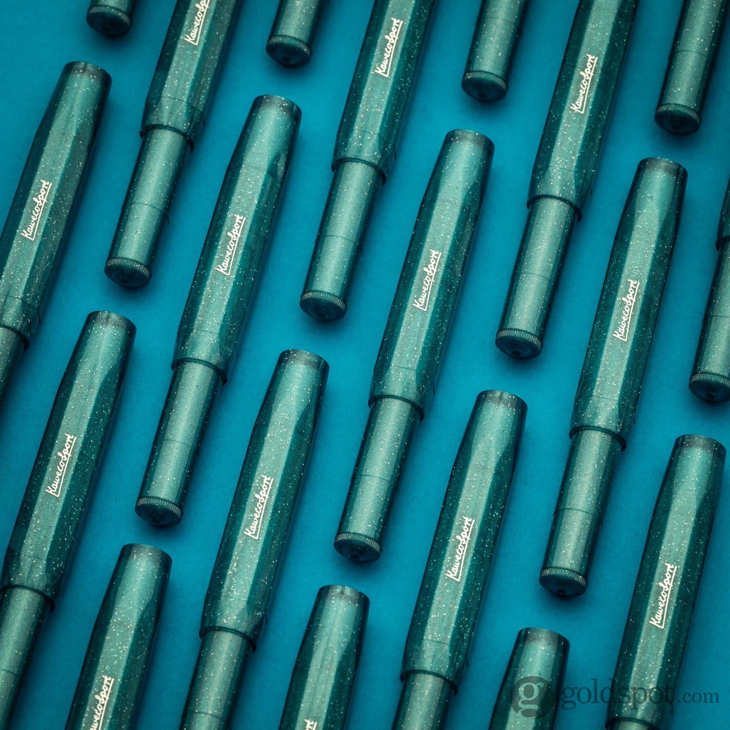 6298-kaweco-skyline-sport-fountain-pen-in-sea-spray-2025-limited-edition-10.jpg Kaweco Skyline Sport Fountain Pen in Sea Spray 2025 Limited Edition