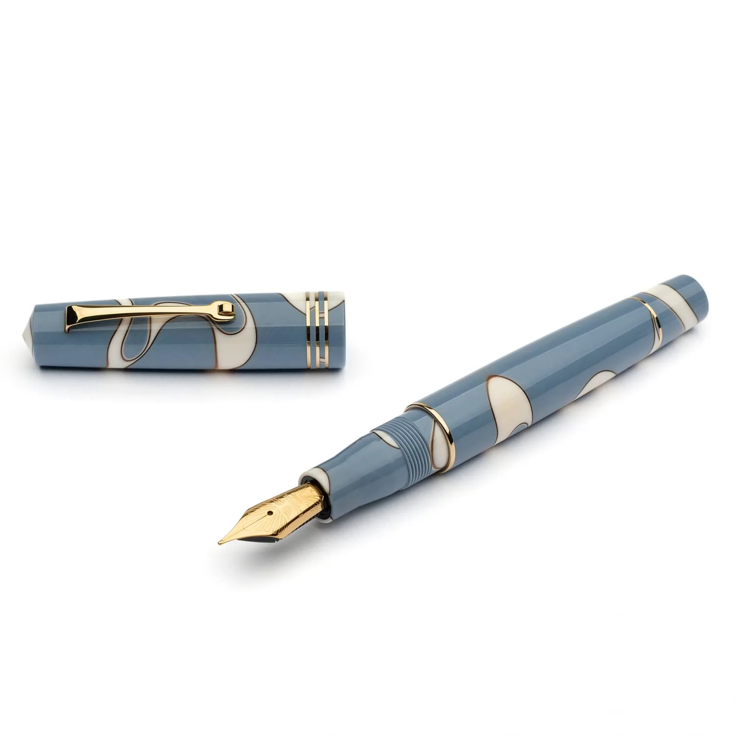 6682-leonardo-momento-zero-fountain-pen-in-nuvola-1.webp Leonardo Momento Zero Fountain Pen in Nuvola