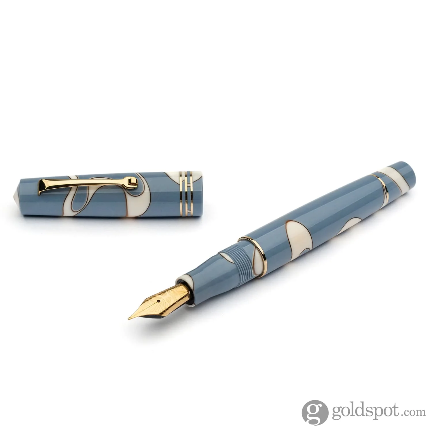 6682-leonardo-momento-zero-fountain-pen-in-nuvola-10.webp Leonardo Momento Zero Fountain Pen in Nuvola