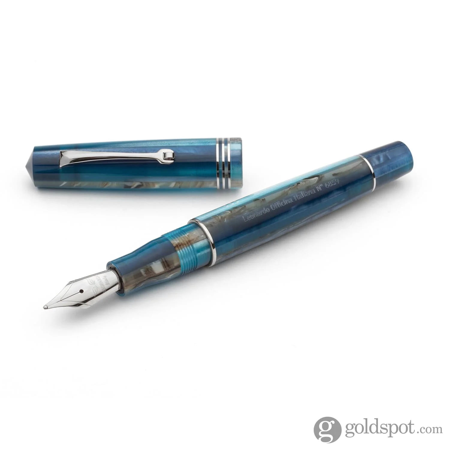 6794-leonardo-momento-zero-fountain-pen-in-blue-hawaii-2021-9.webp Leonardo Momento Zero Fountain Pen in Blue Hawaii 2021
