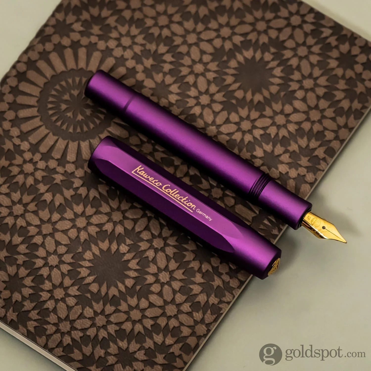 6881-kaweco-al-sport-fountain-pen-in-vibrant-violet-10.webp Kaweco AL Sport Fountain Pen in Vibrant Violet