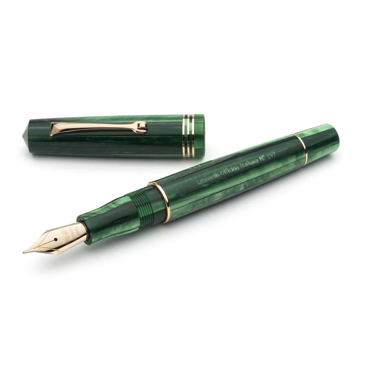 7054-leonardo-momento-zero-fountain-pen-in-alga-seaweed-green-1.webp Leonardo Momento Zero Fountain Pen in Alga Seaweed Green