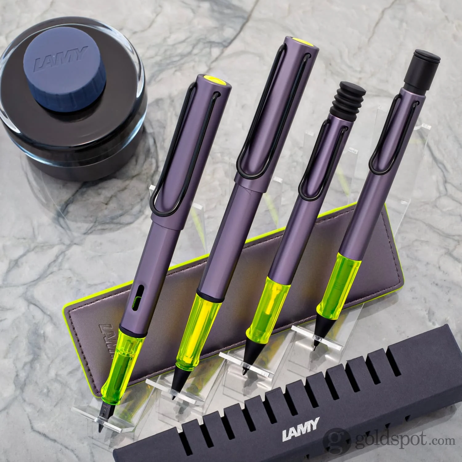 7356-lamy-al-star-emr-digital-writing-stylus-pen-in-aubergine-pc-el-2.webp Lamy AL-Star EMR Digital Writing Stylus Pen in Aubergine - PC/EL
