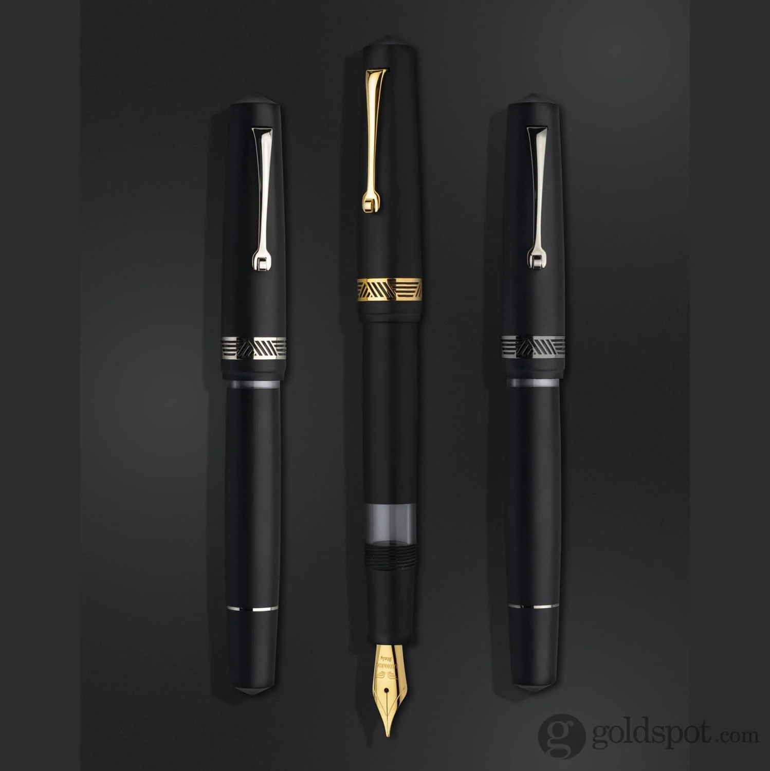 7417-leonardo-momento-magico-fountain-pen-in-matte-black-4.webp Leonardo Momento Magico Fountain Pen in Matte Black