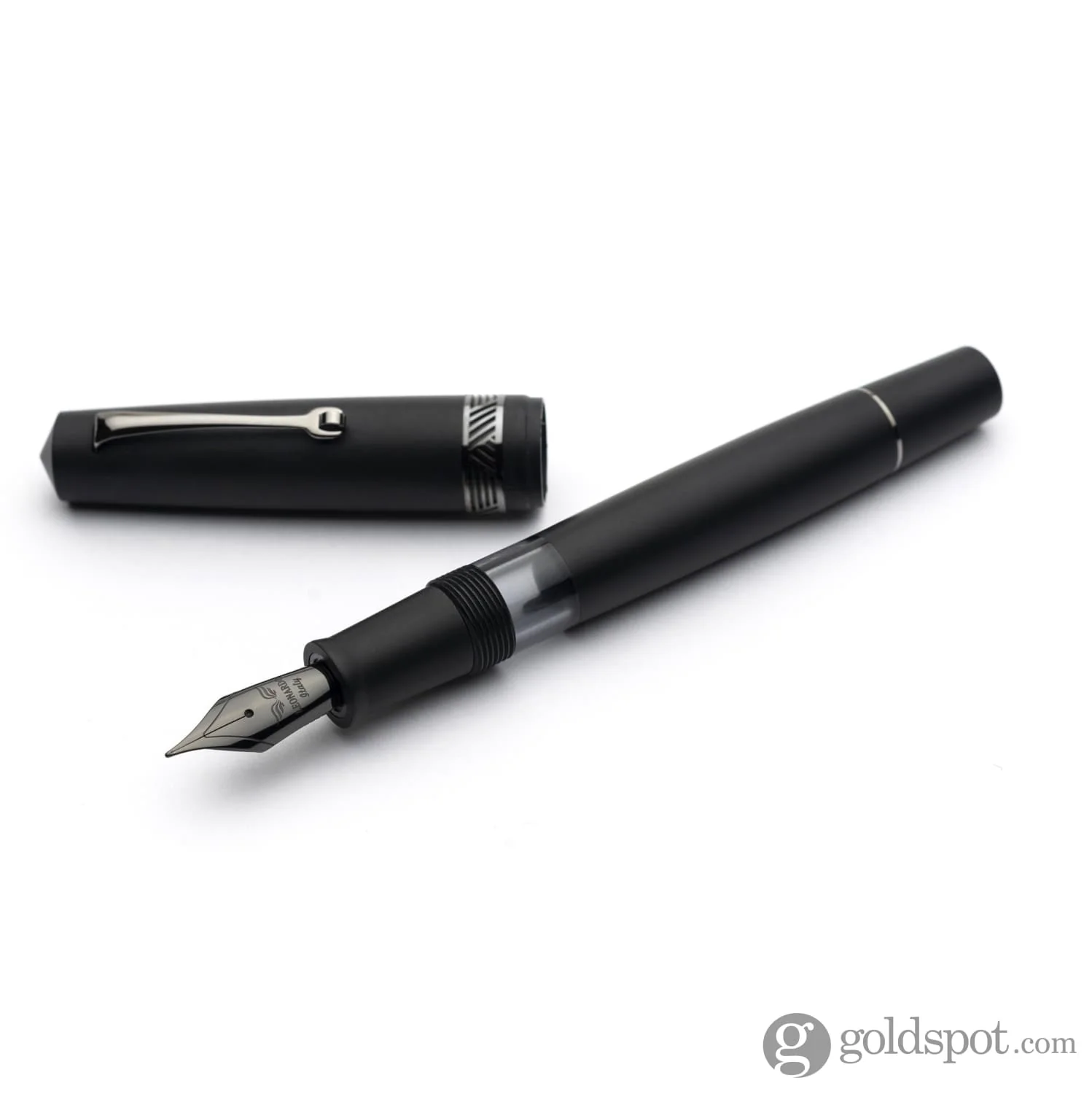 7417-leonardo-momento-magico-fountain-pen-in-matte-black-7.webp Leonardo Momento Magico Fountain Pen in Matte Black