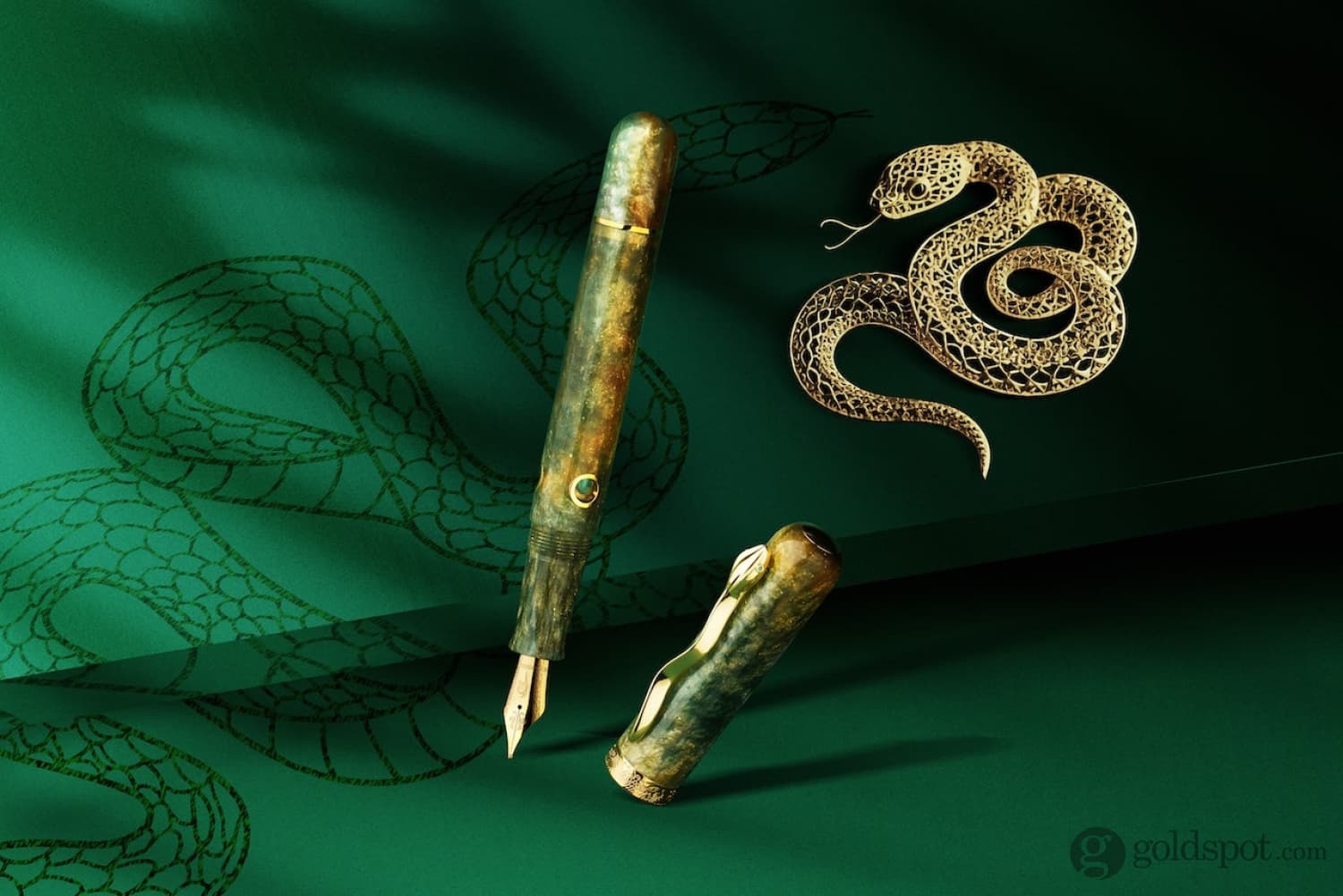 Nahvalur Nautilus Fountain Pen in Year of the Snake
